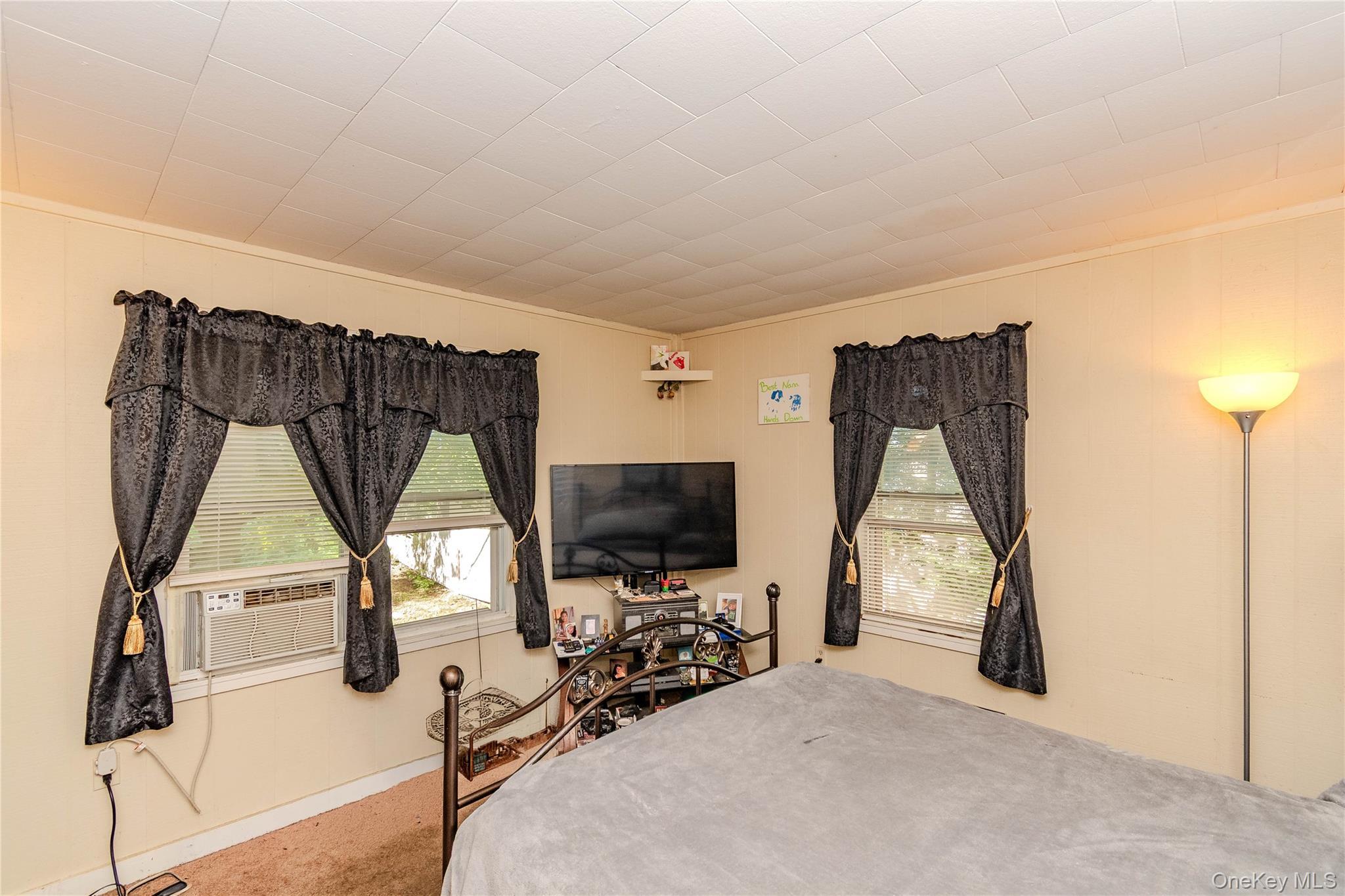 Single Family Carle Terrace Ulster County, NY 12449, MLS-1049382-18