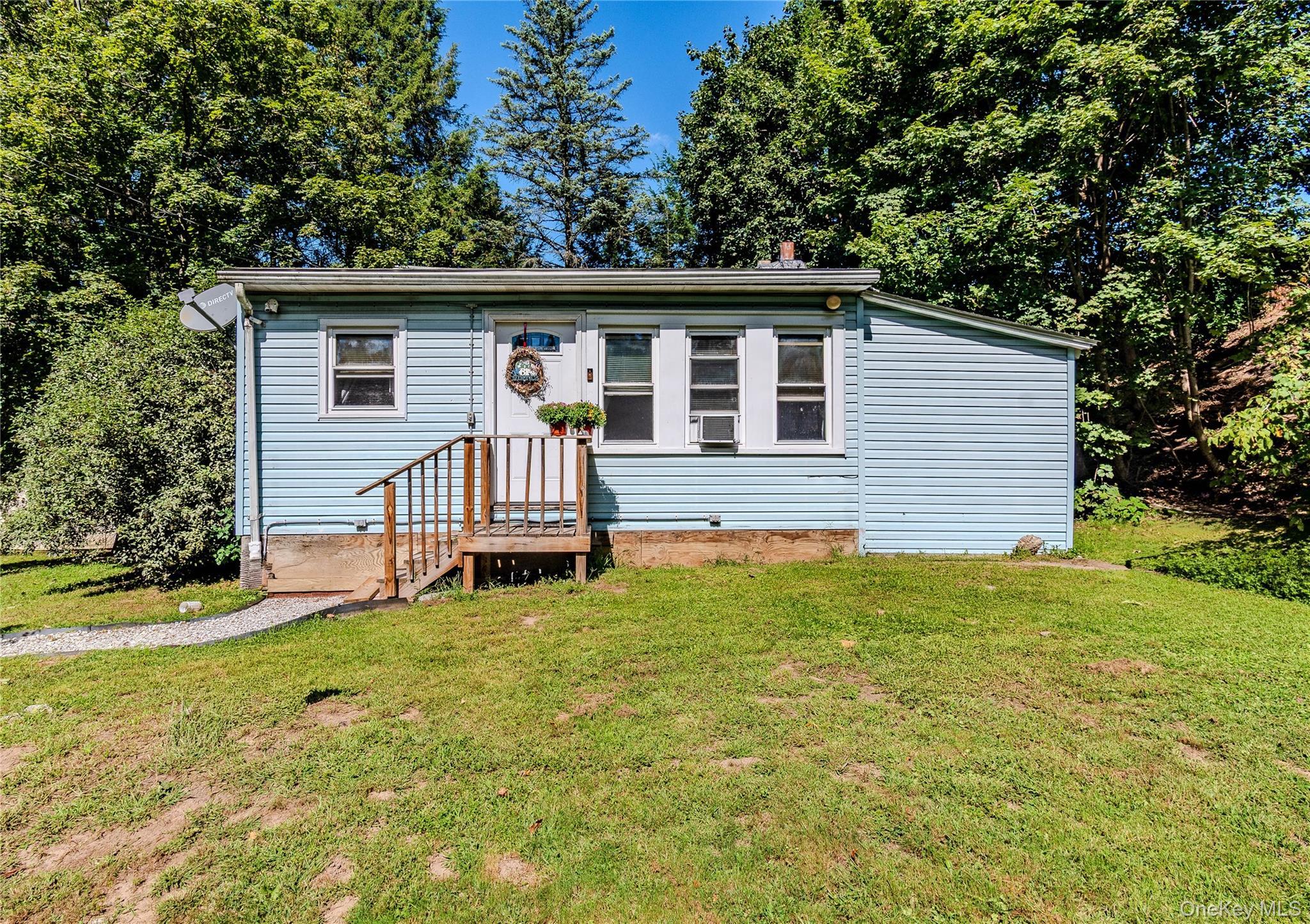 Single Family Carle Terrace Ulster County, NY 12449, MLS-1049382-2
