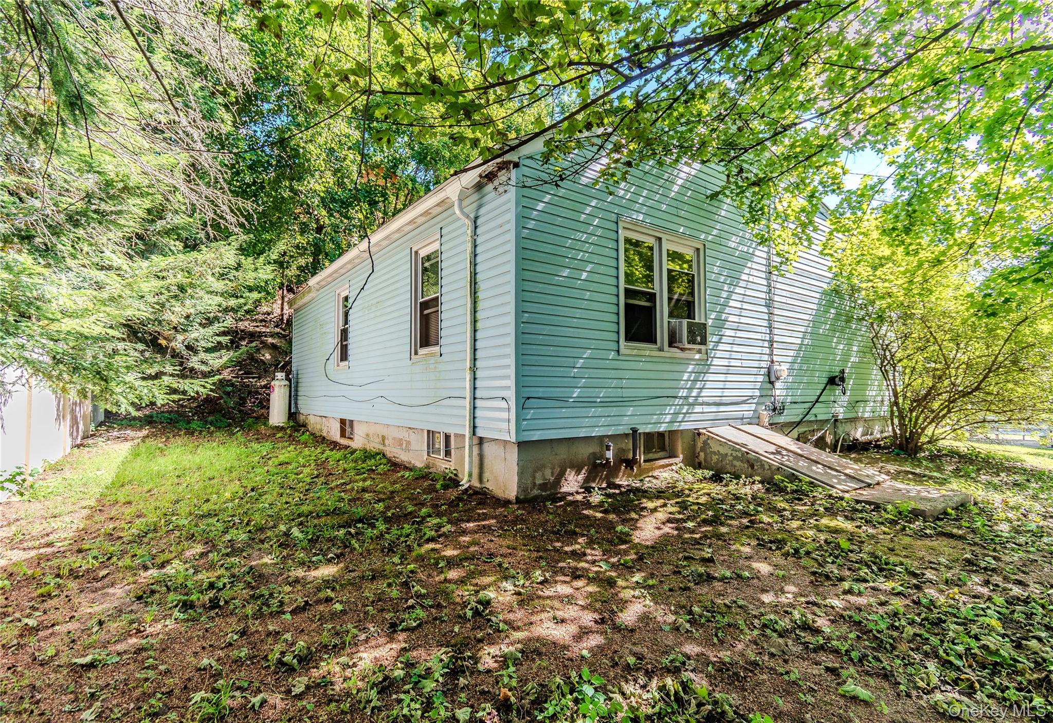 Single Family Carle Terrace Ulster County, NY 12449, MLS-1049382-23