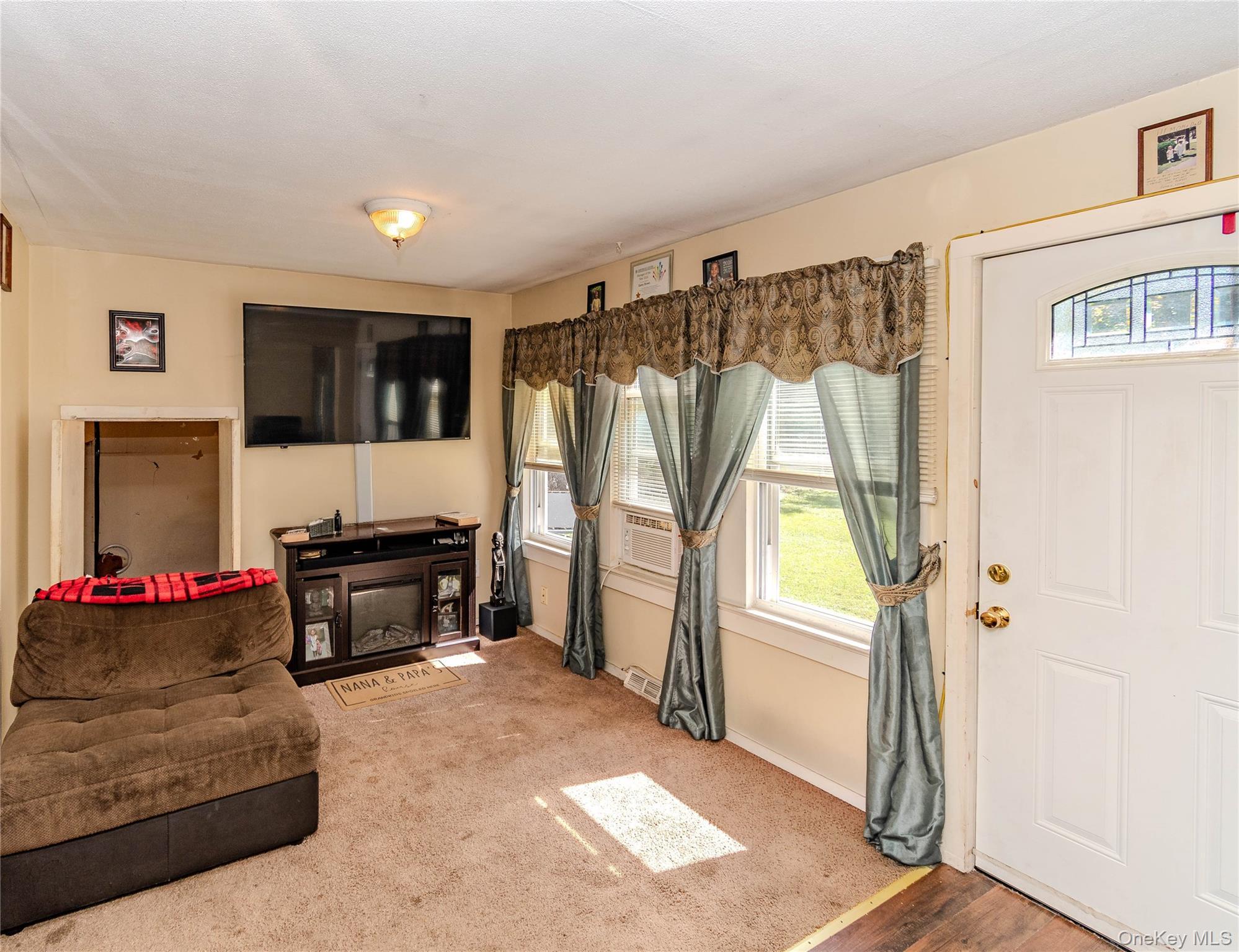 Single Family Carle Terrace Ulster County, NY 12449, MLS-1049382-8