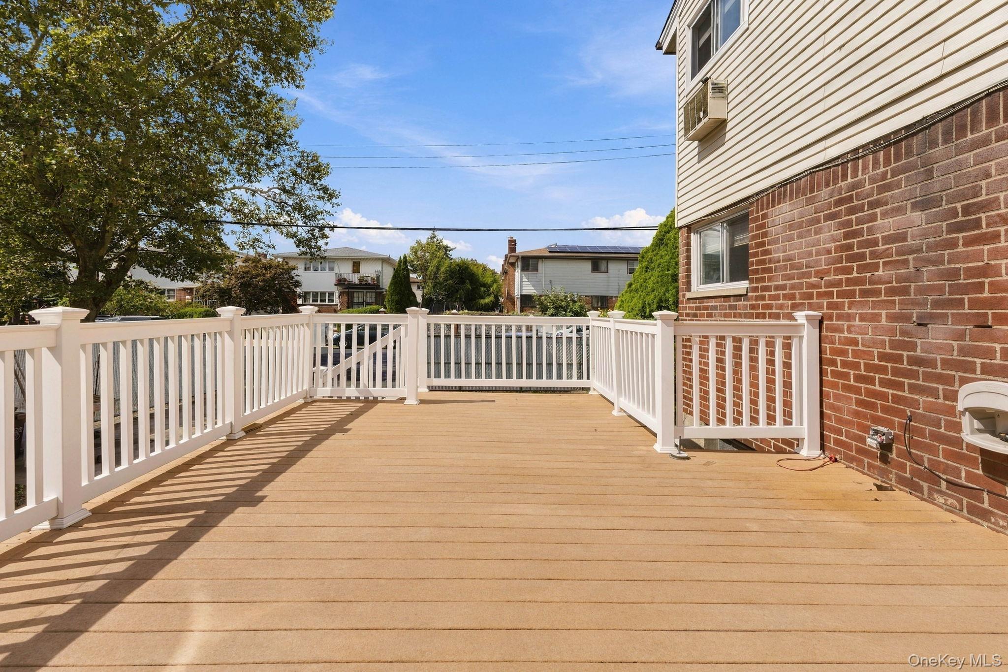 Single Family 149th Avenue  Queens, NY 11414, MLS-1049383-15