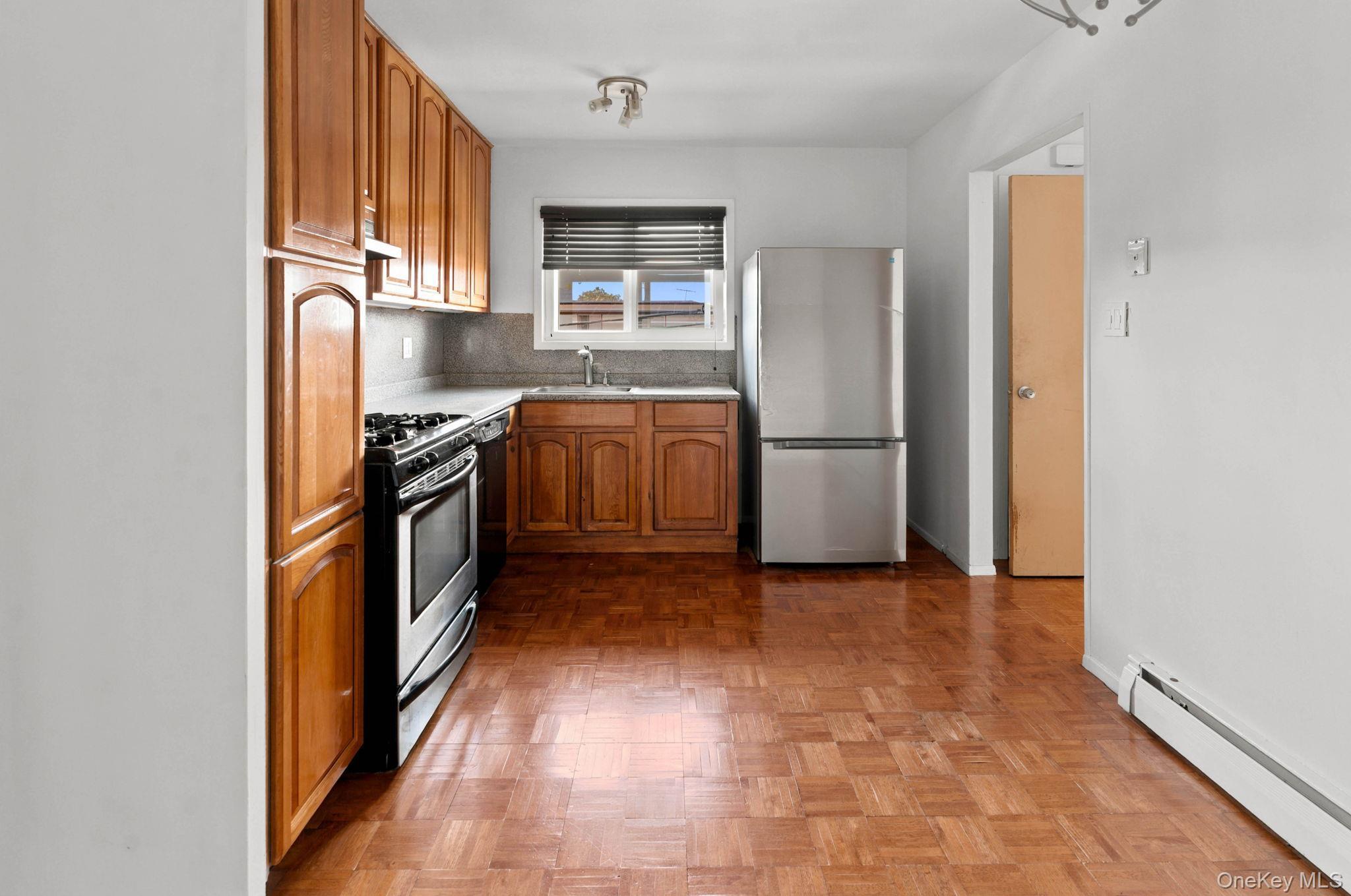Single Family 149th Avenue  Queens, NY 11414, MLS-1049383-17