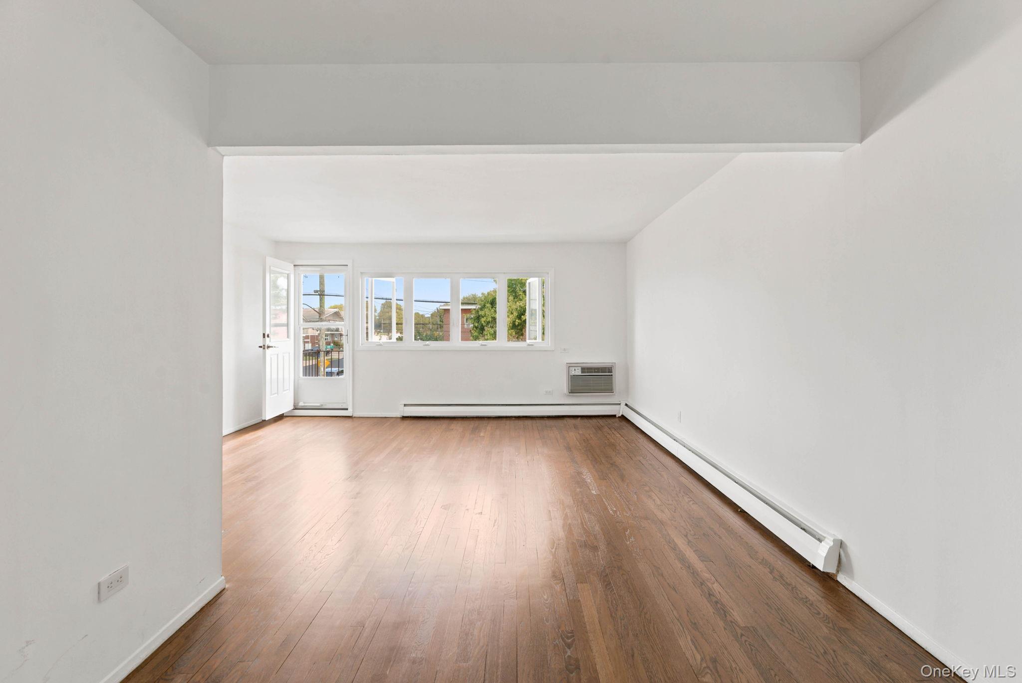 Single Family 149th Avenue  Queens, NY 11414, MLS-1049383-19