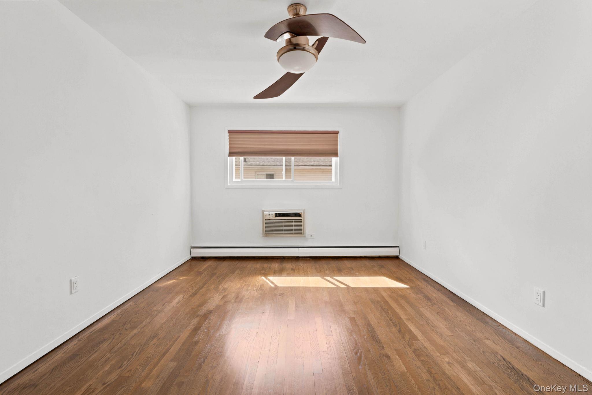 Single Family 149th Avenue  Queens, NY 11414, MLS-1049383-27