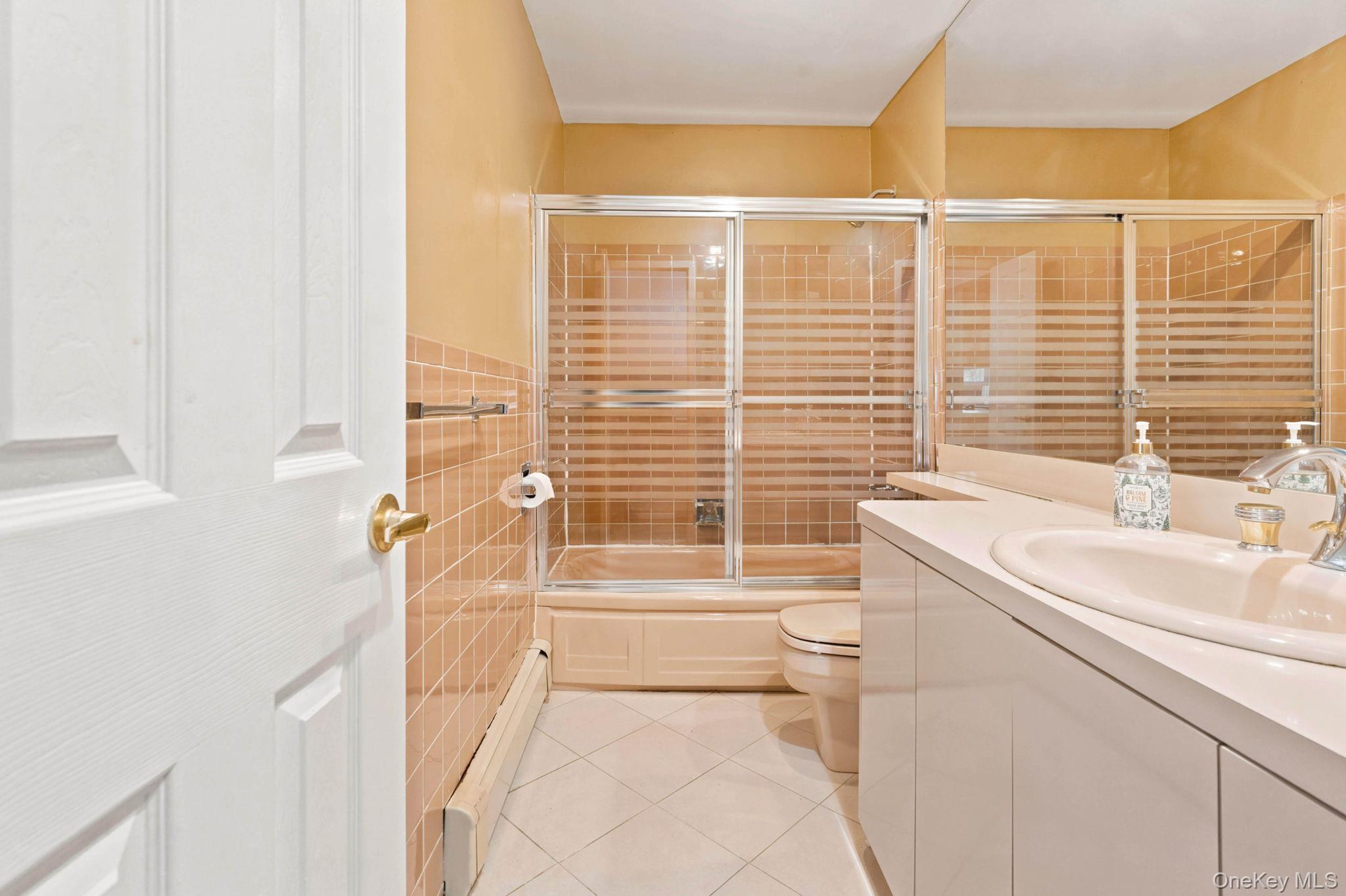 Single Family 149th Avenue  Queens, NY 11414, MLS-1049383-8