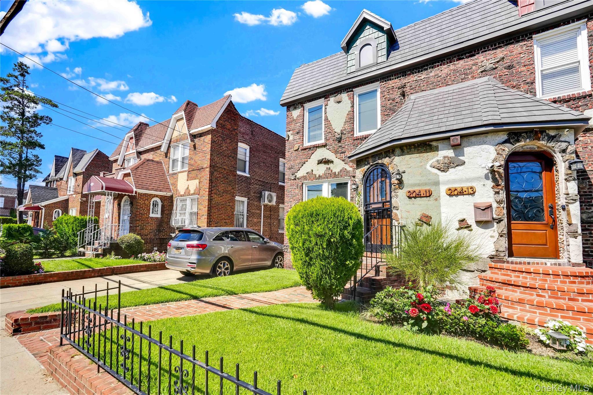 Single Family Murdock Avenue Queens, NY 11412, MLS-1049443-2