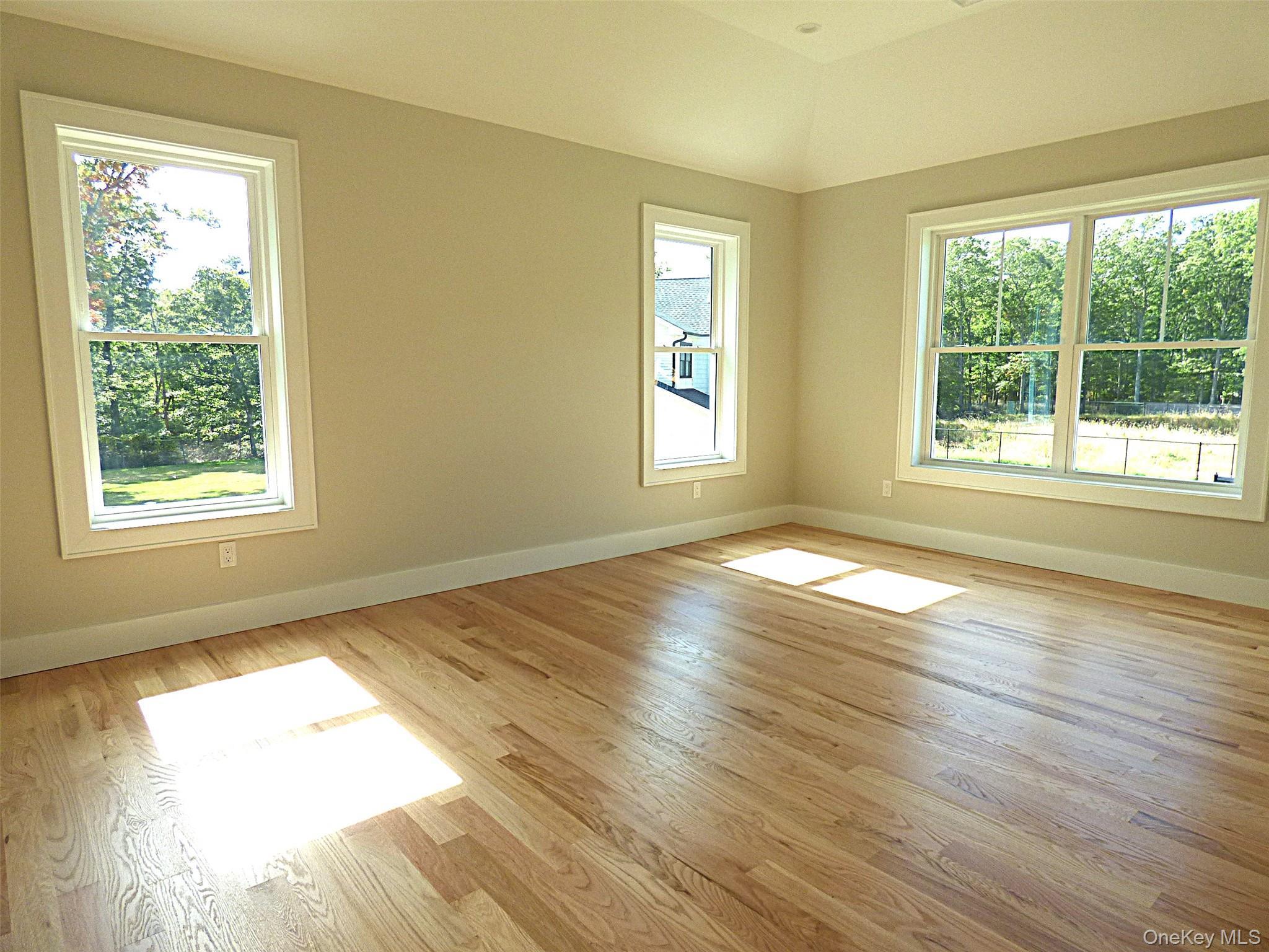 Single Family Lakeland Woods  Suffolk County, NY 11749, MLS-1049464-17