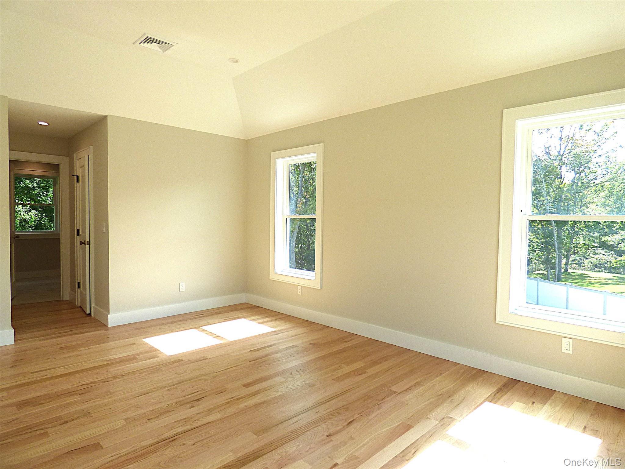 Single Family Lakeland Woods  Suffolk County, NY 11749, MLS-1049464-18