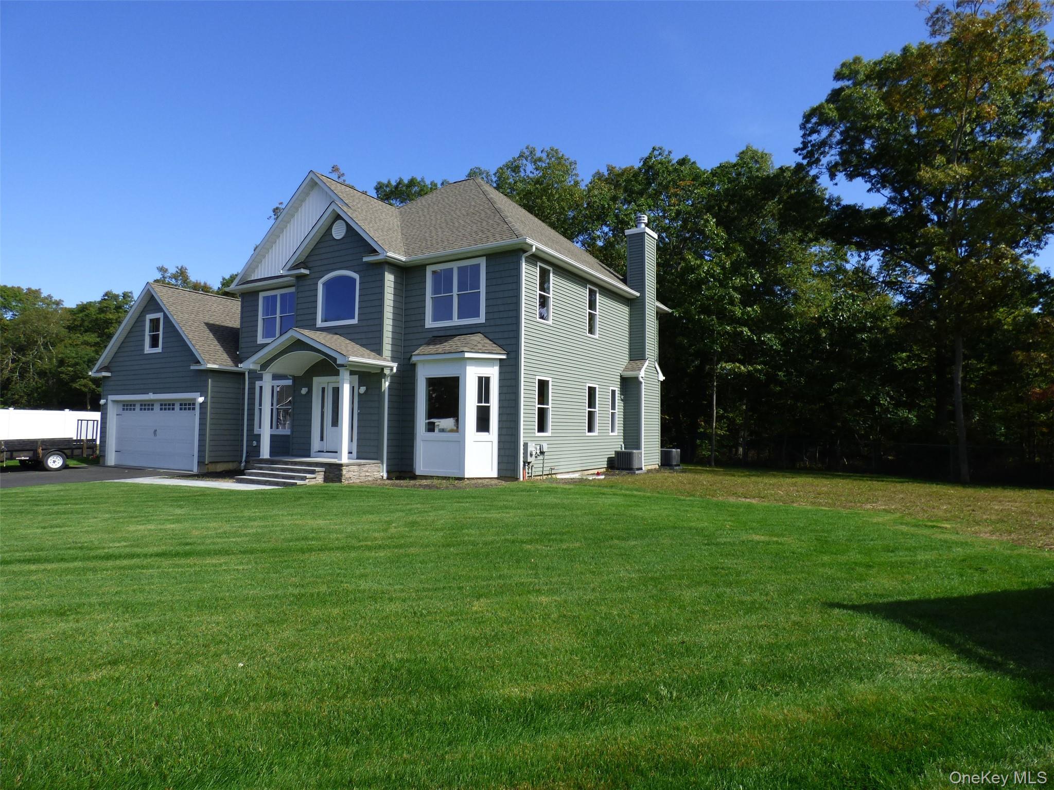 Single Family Lakeland Woods  Suffolk County, NY 11749, MLS-1049464-3