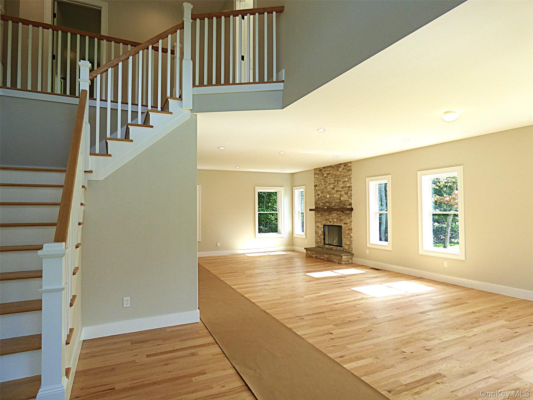Single Family Lakeland Woods  Suffolk County, NY 11749, MLS-1049464-6