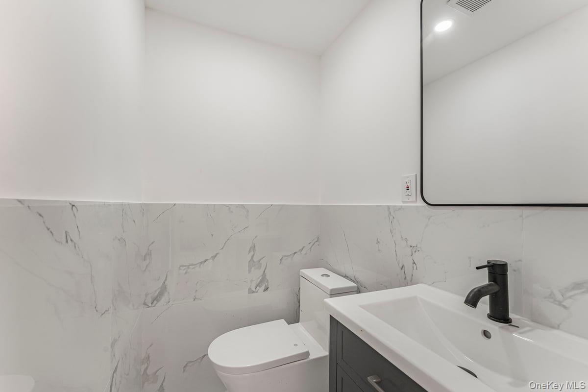 Single Family Avenue M  Brooklyn, NY 11234, MLS-1049473-18