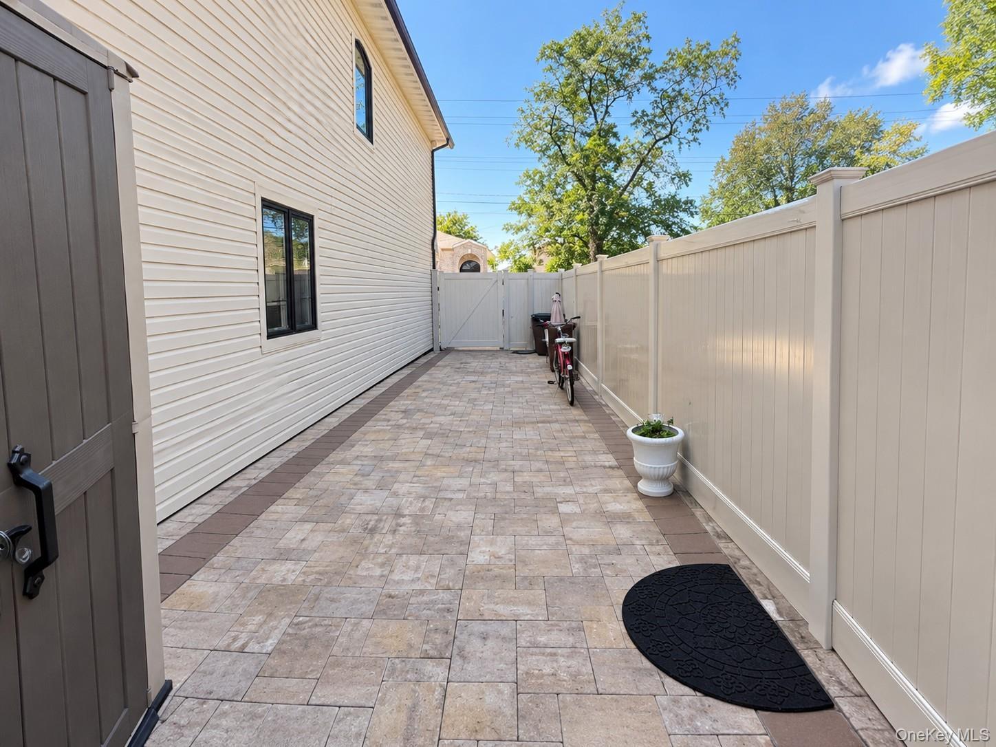 Single Family 83rd Street Queens, NY 11414, MLS-1049478-20