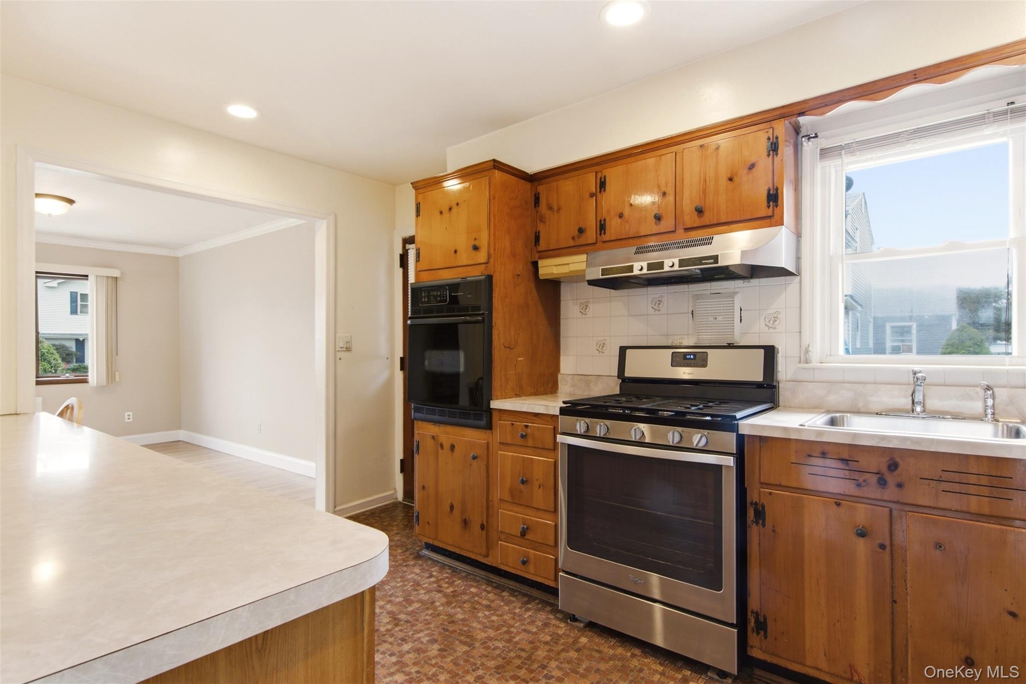 Single Family 9th Street Suffolk County, NY 11704, MLS-1049497-10