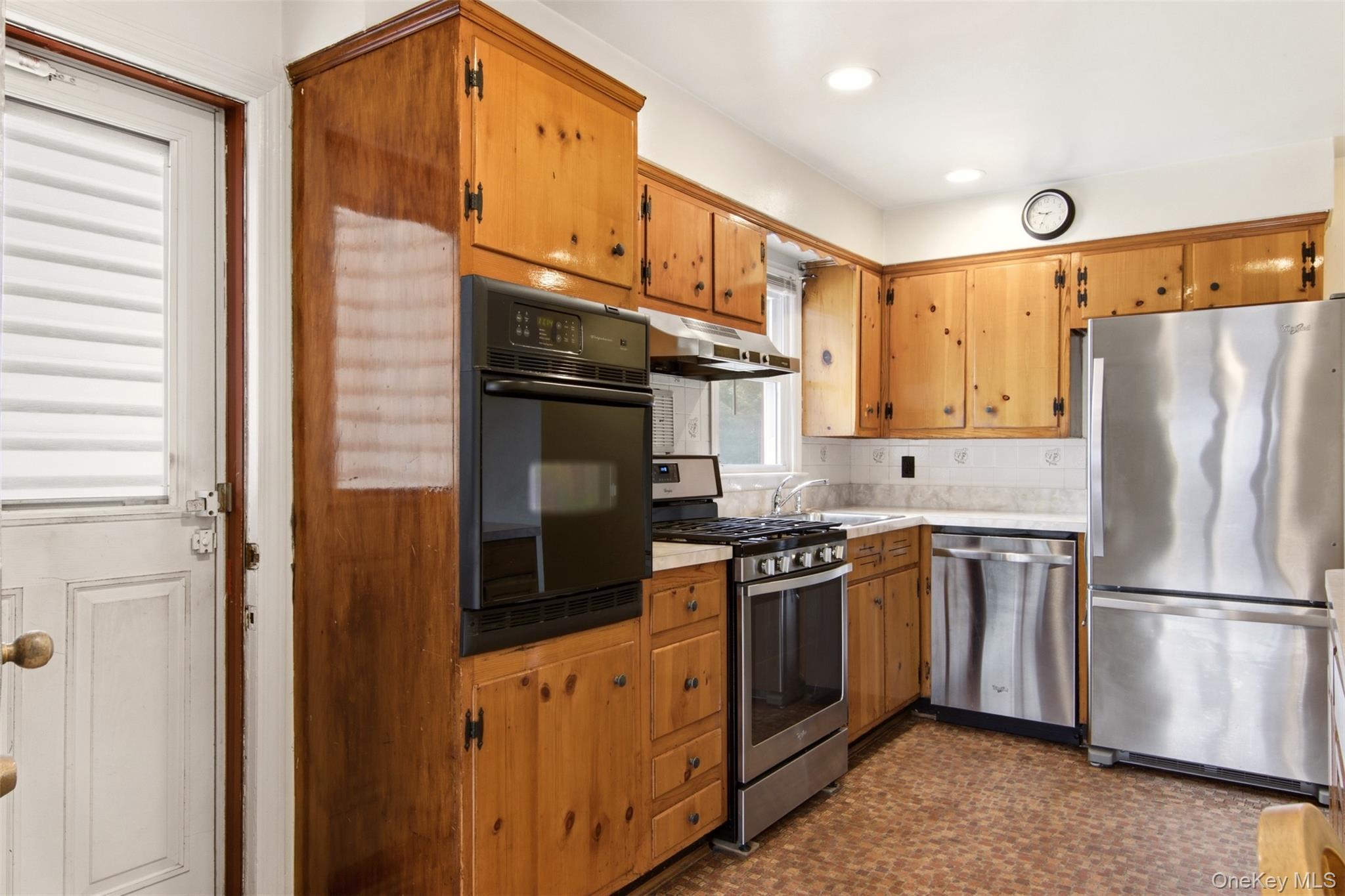 Single Family 9th Street Suffolk County, NY 11704, MLS-1049497-13