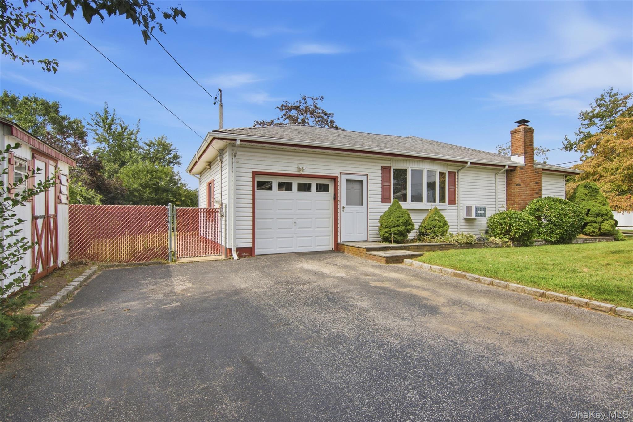 Single Family 9th Street Suffolk County, NY 11704, MLS-1049497-2