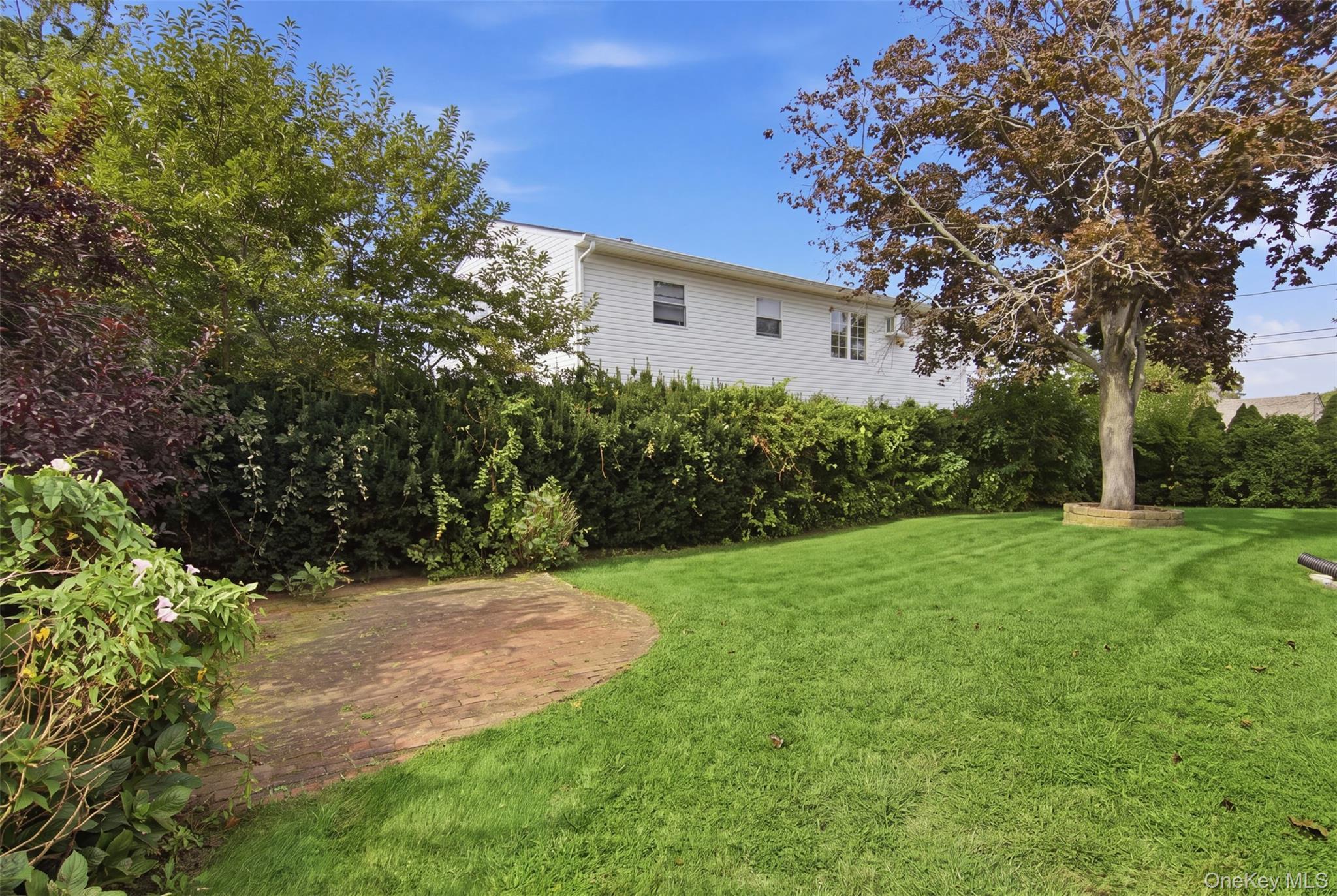 Single Family 9th Street Suffolk County, NY 11704, MLS-1049497-26