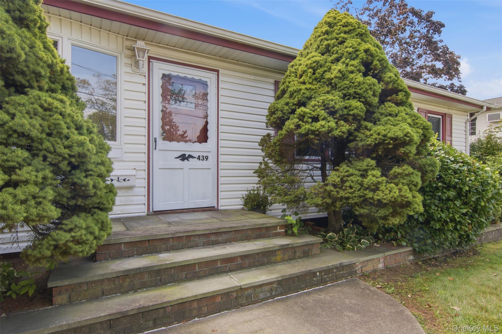Single Family 9th Street Suffolk County, NY 11704, MLS-1049497-4