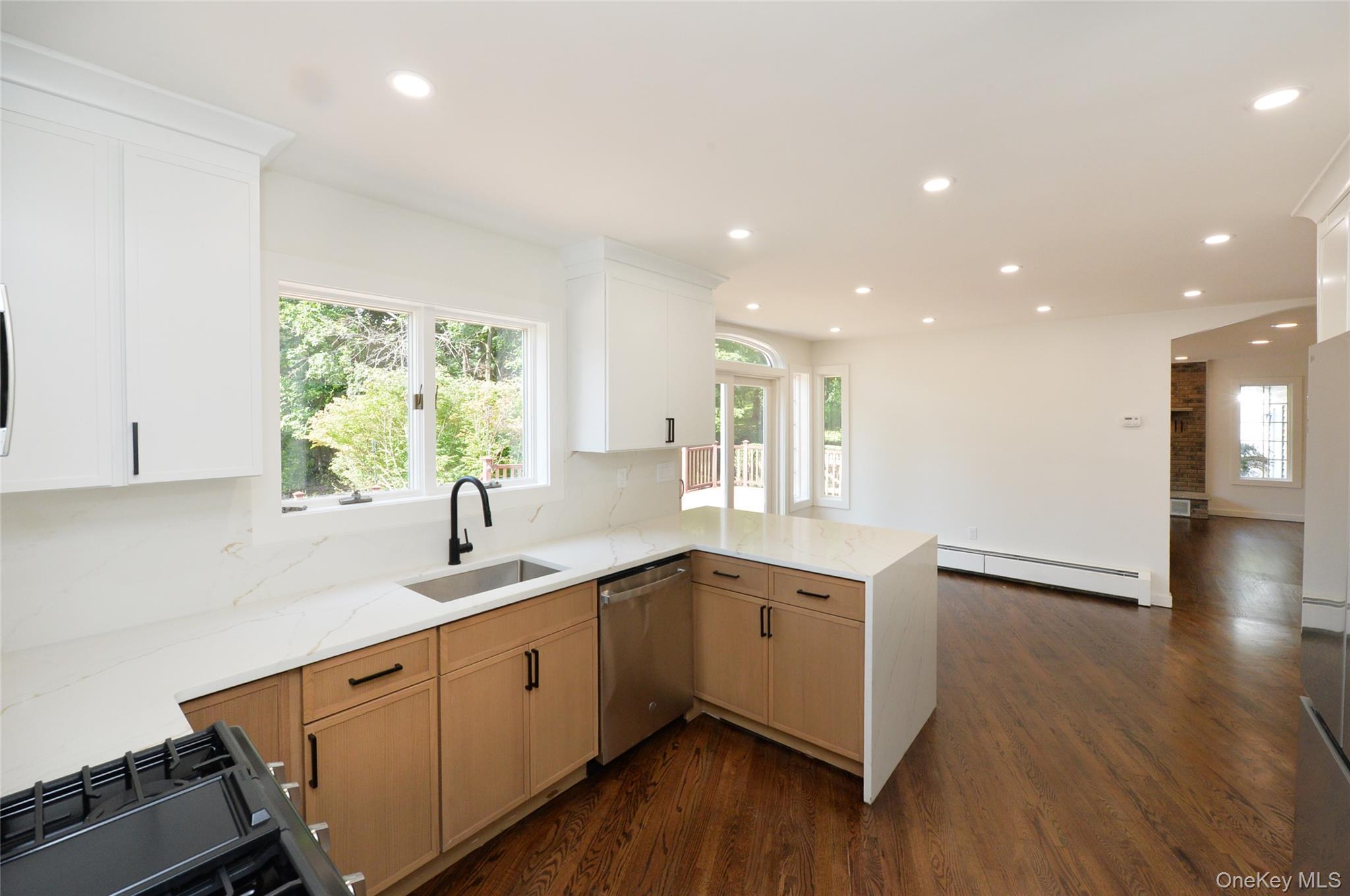 Single Family Lenni Lenape Court Rockland County, NY 10980, MLS-1049506-12