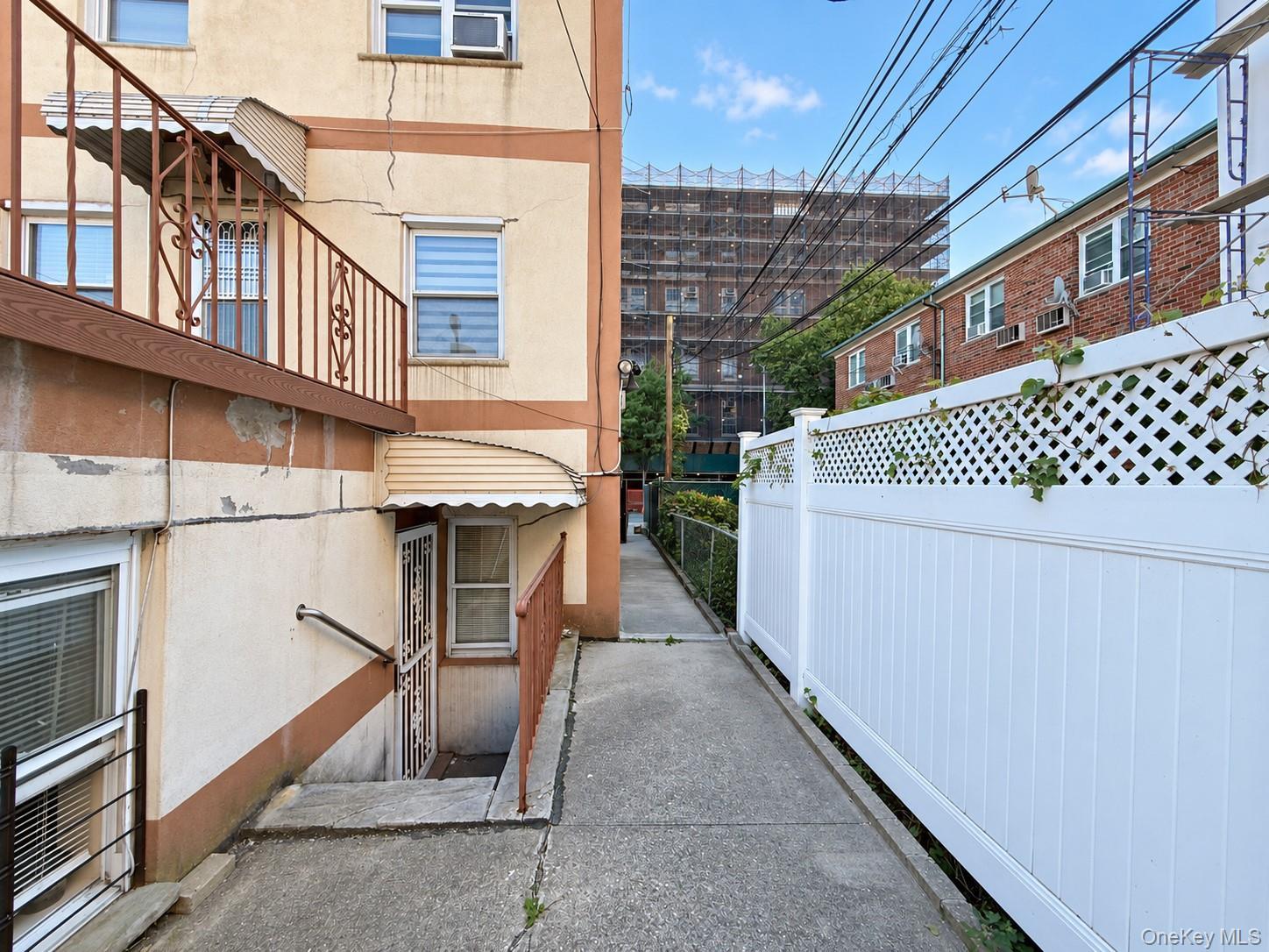 Single Family Jarvis Avenue Bronx, NY 10461, MLS-1049519-33