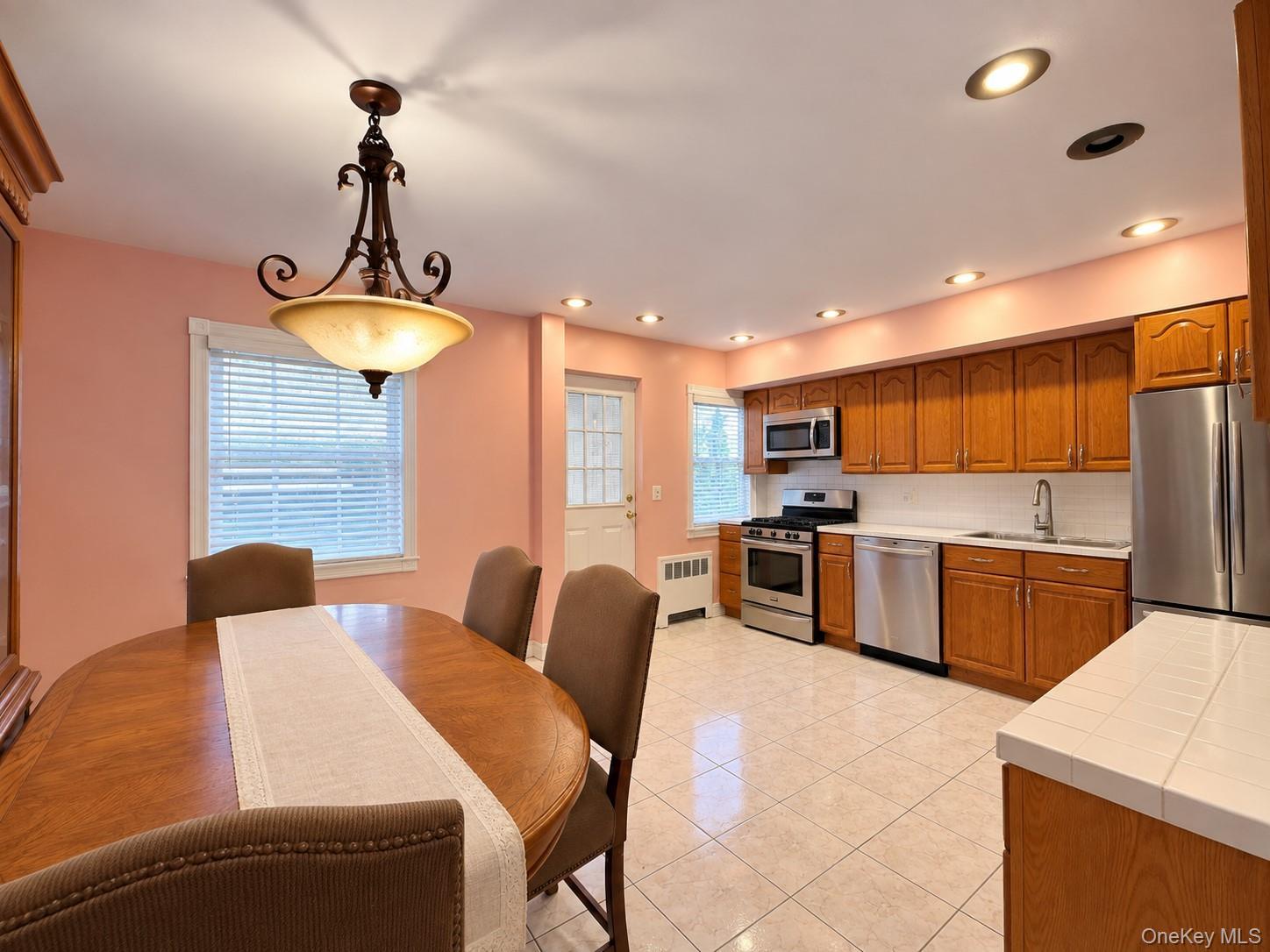 Single Family Jarvis Avenue Bronx, NY 10461, MLS-1049519-4