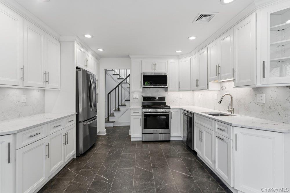 Single Family Harvard Drive Nassau County, NY 11803, MLS-1049525-17
