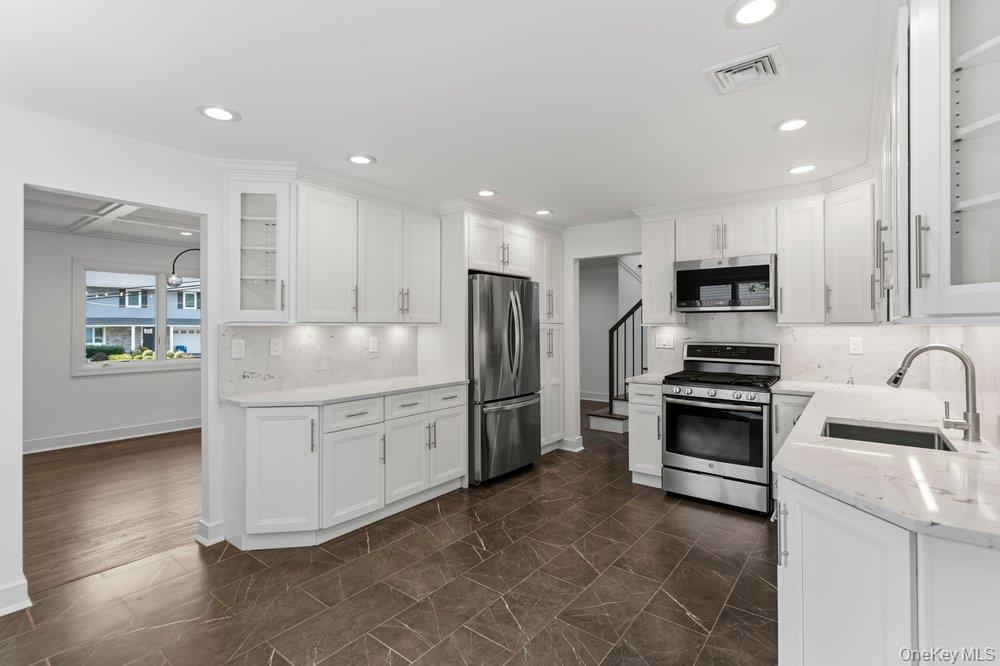 Single Family Harvard Drive Nassau County, NY 11803, MLS-1049525-18