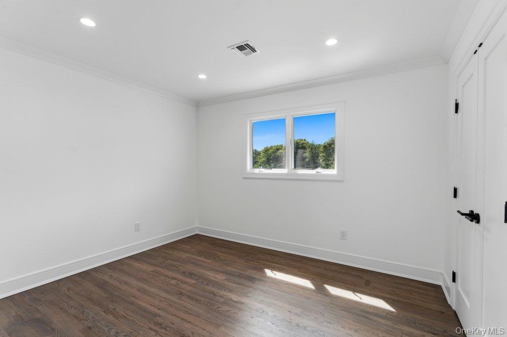 Single Family Harvard Drive Nassau County, NY 11803, MLS-1049525-21