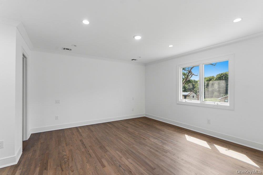 Single Family Harvard Drive Nassau County, NY 11803, MLS-1049525-24