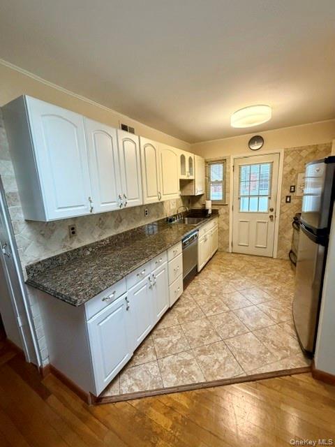 Single Family Coleridge Street Nassau County, NY 11756, MLS-1049536-11