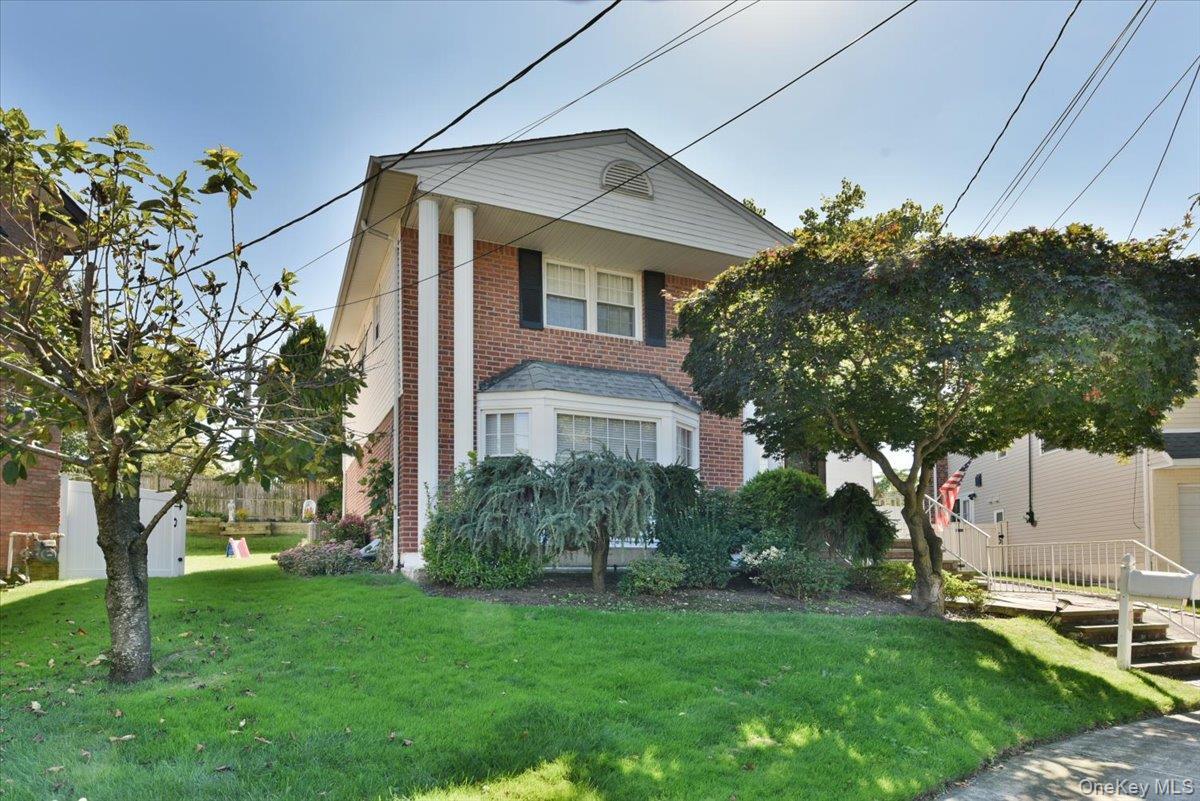 Single Family 262nd Street Queens, NY 11362, MLS-1049547-2