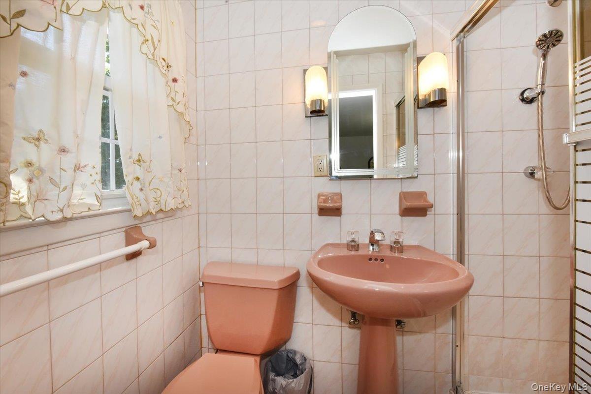 Single Family 262nd Street Queens, NY 11362, MLS-1049547-20