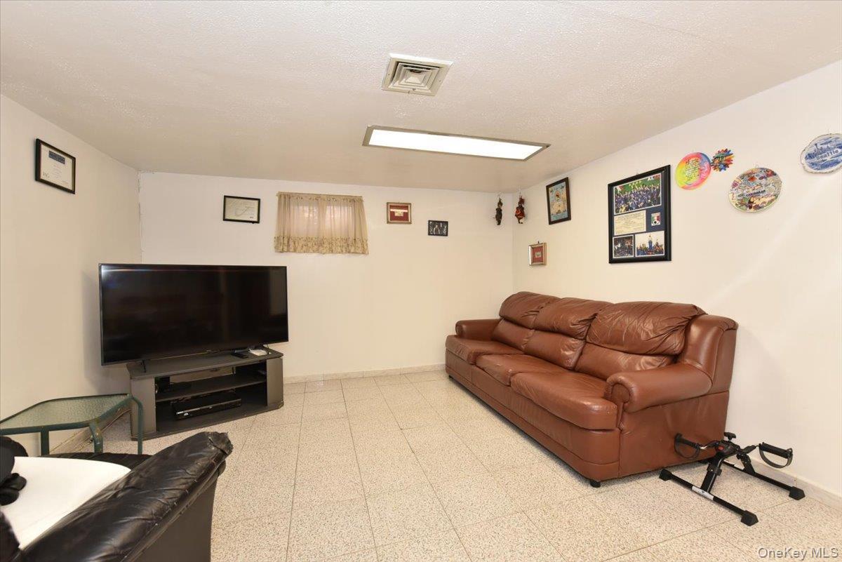 Single Family 262nd Street Queens, NY 11362, MLS-1049547-24