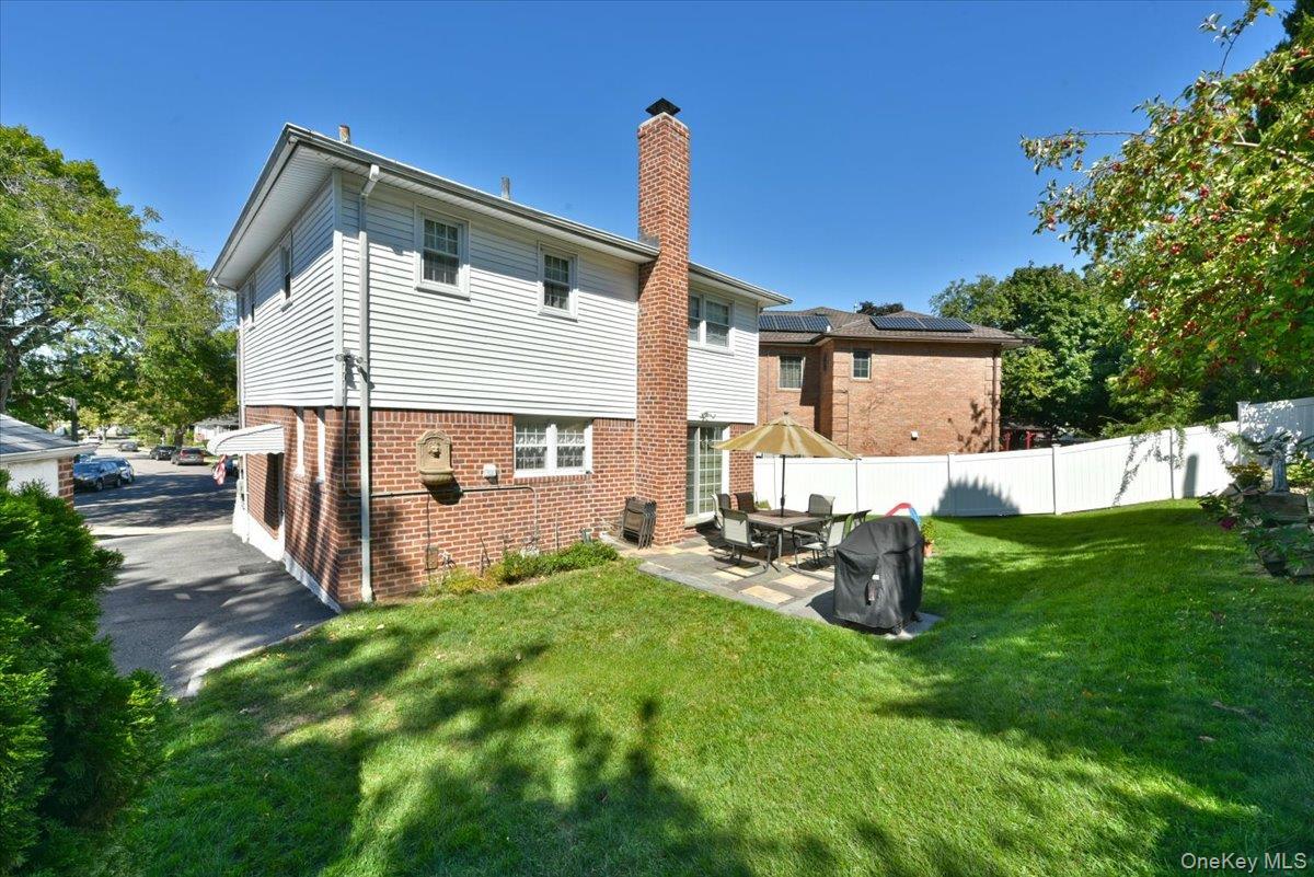 Single Family 262nd Street Queens, NY 11362, MLS-1049547-28