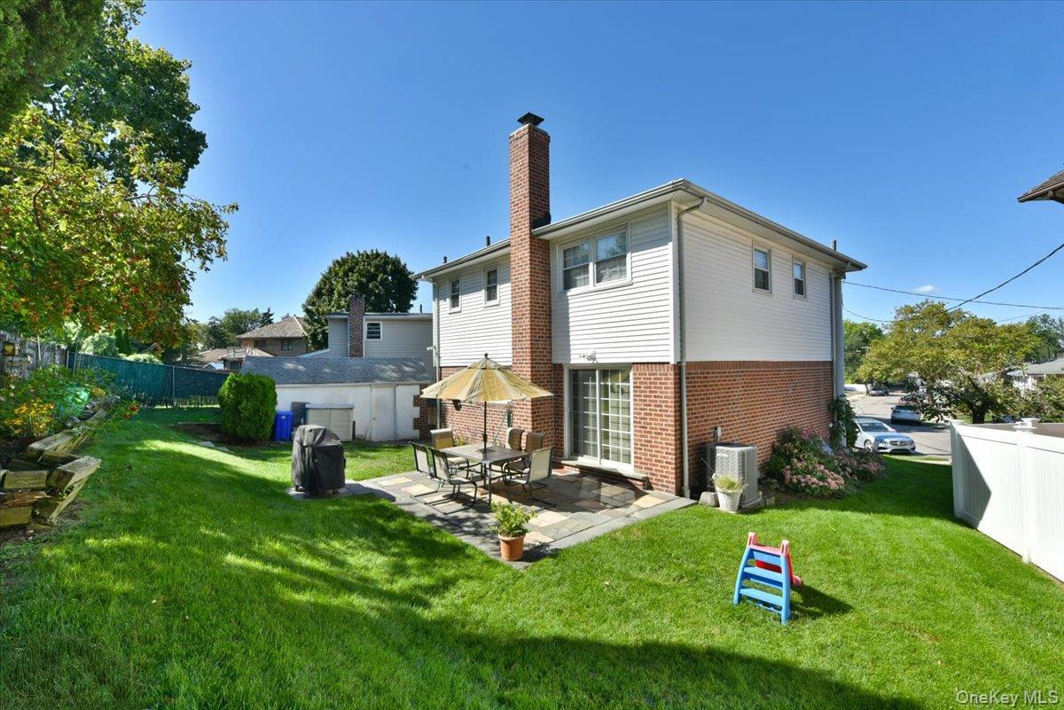 Single Family 262nd Street Queens, NY 11362, MLS-1049547-29