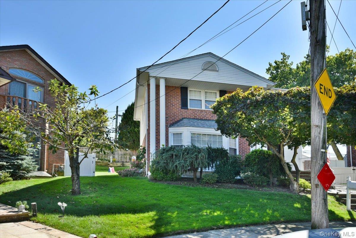 Single Family 262nd Street Queens, NY 11362, MLS-1049547-4