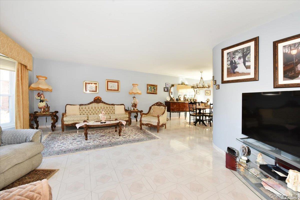 Single Family 262nd Street Queens, NY 11362, MLS-1049547-8