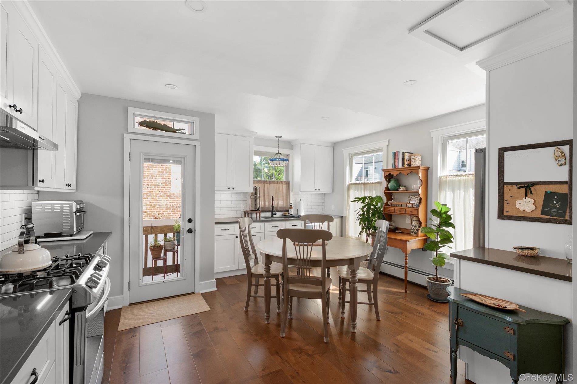 Single Family Barnes Street Nassau County, NY 11561, MLS-1049601-10