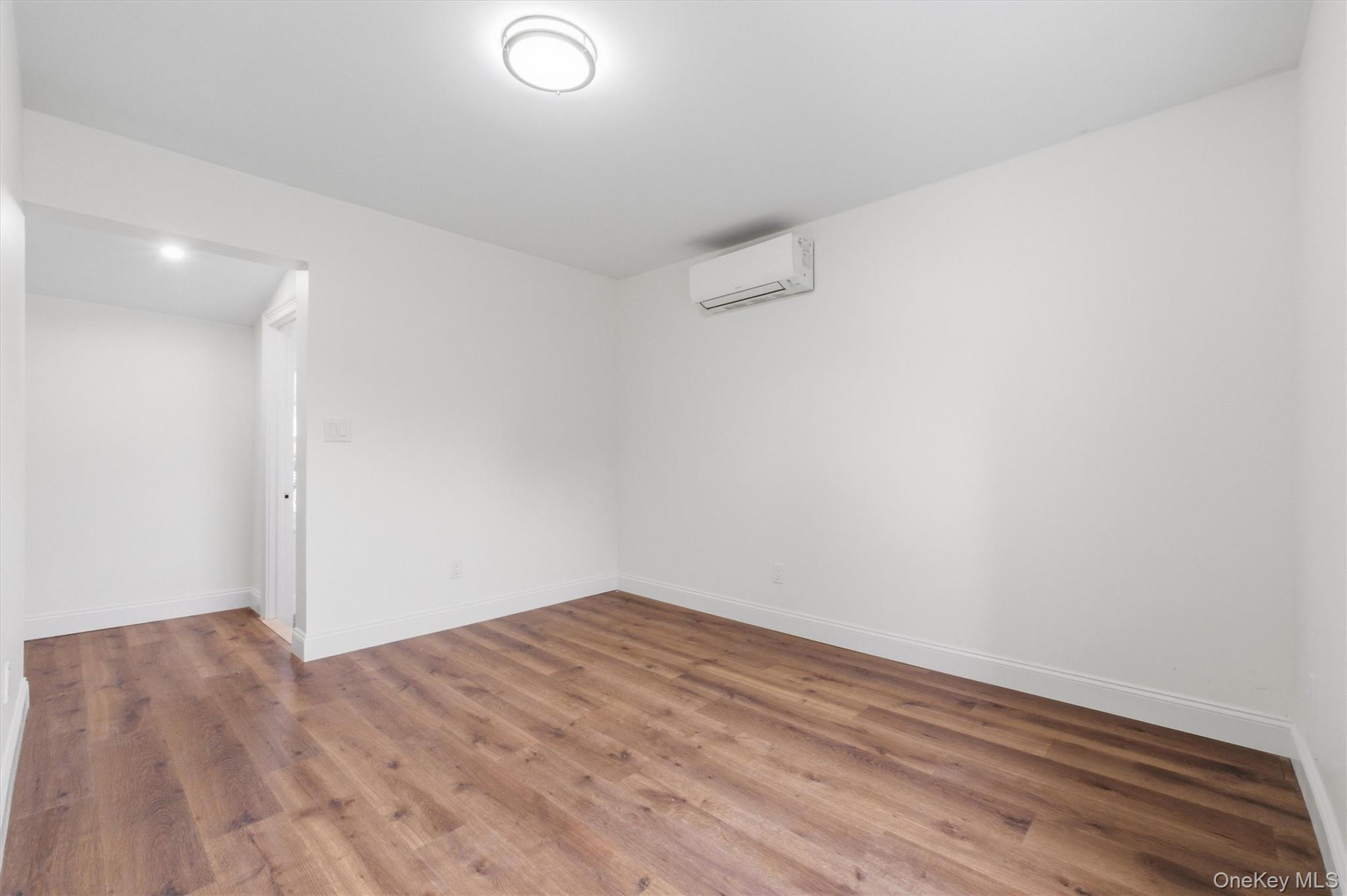 Single Family Verplanck Avenue Dutchess County, NY 12508, MLS-1049605-20