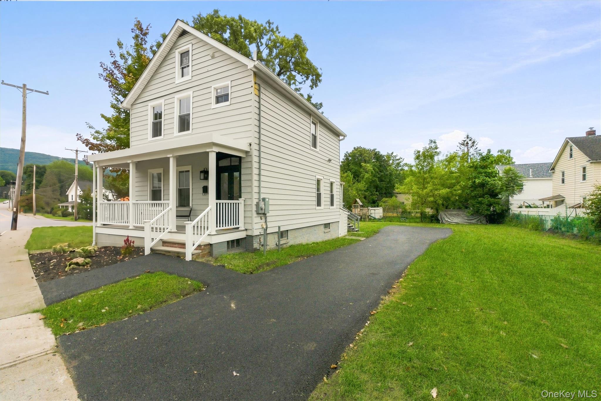 Single Family Verplanck Avenue Dutchess County, NY 12508, MLS-1049605-3