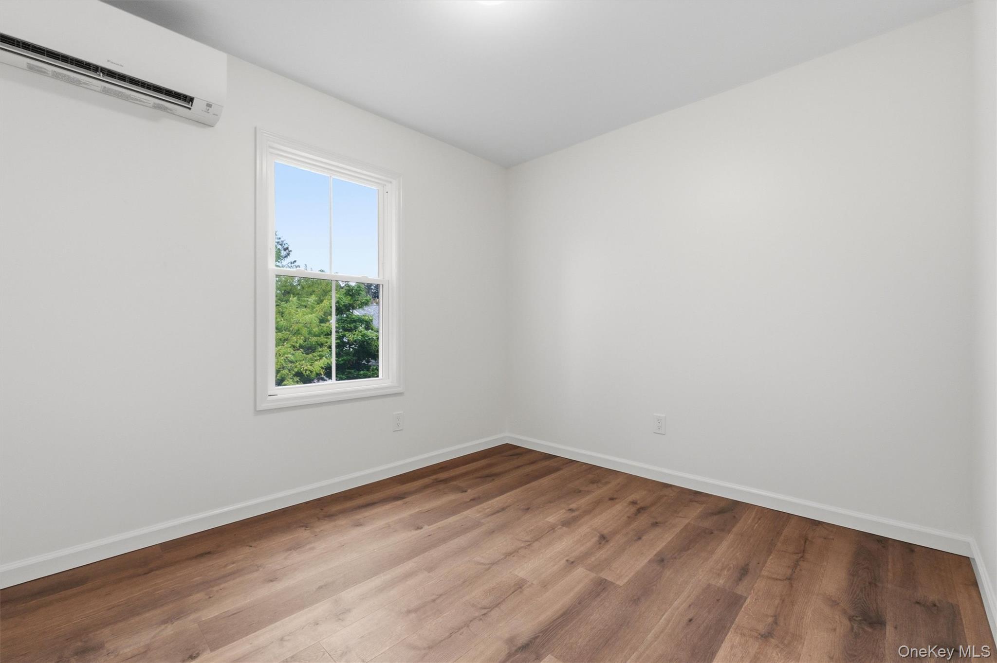 Single Family Verplanck Avenue Dutchess County, NY 12508, MLS-1049605-31