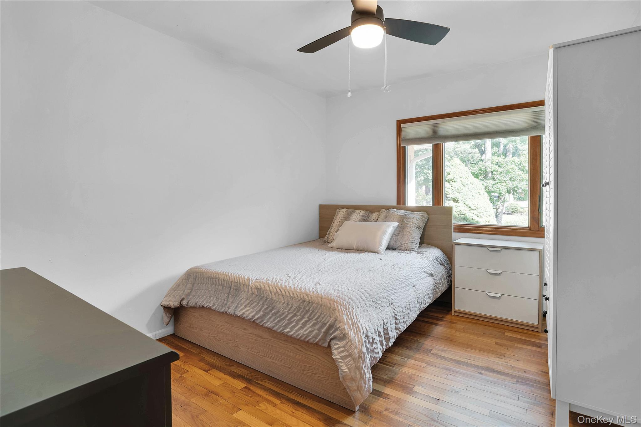 Single Family Mcculloch Drive  Suffolk County, NY 11746, MLS-1049622-36