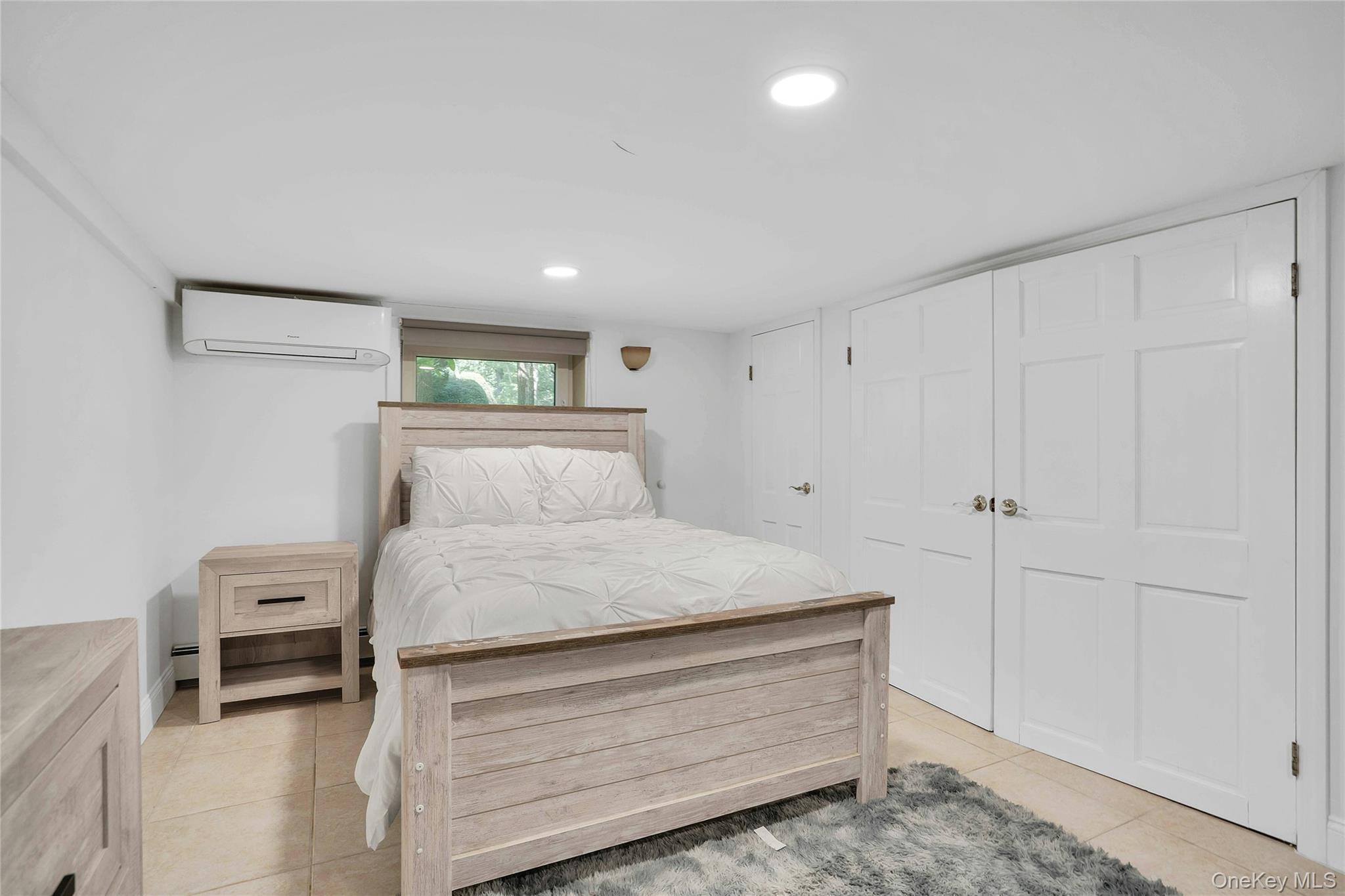 Single Family Mcculloch Drive  Suffolk County, NY 11746, MLS-1049622-37