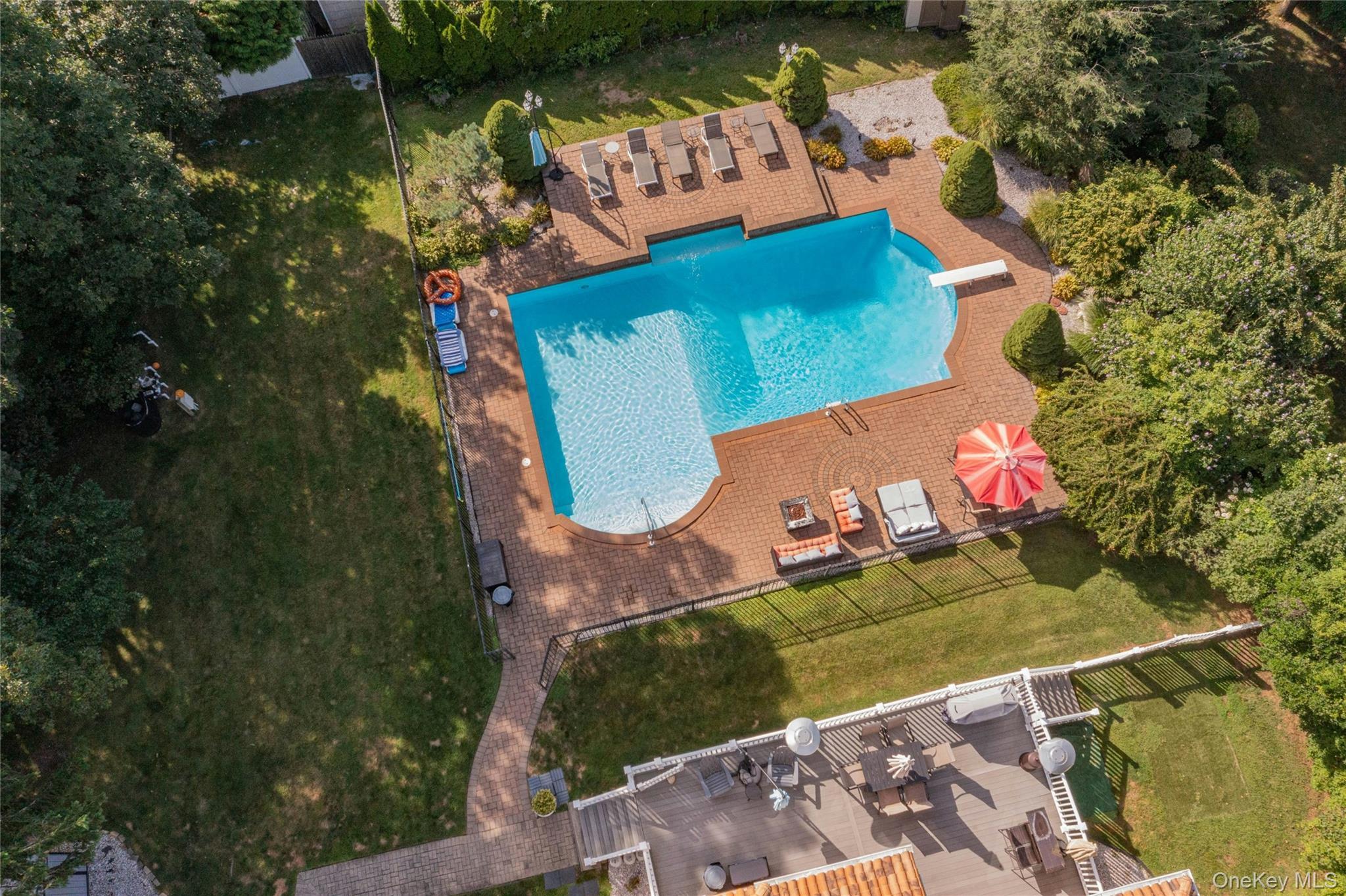 Single Family Mcculloch Drive  Suffolk County, NY 11746, MLS-1049622-48
