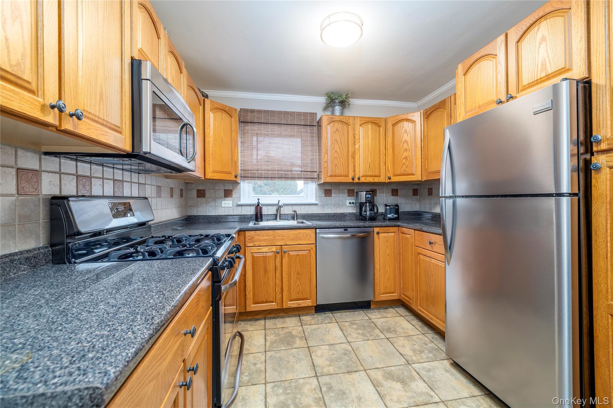 Single Family Hancock Street Nassau County, NY 11010, MLS-1049644-5