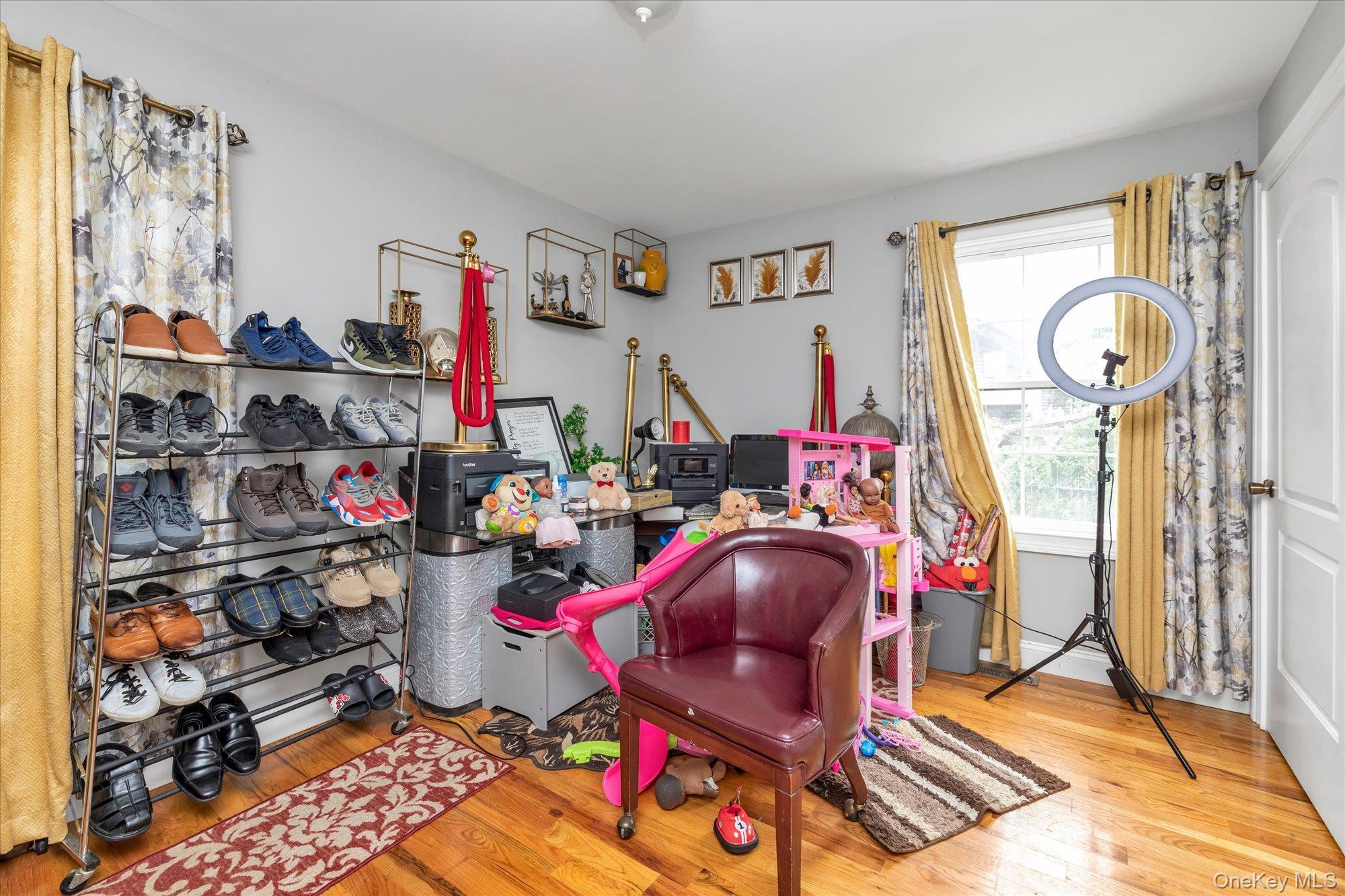Single Family Belmont Court Suffolk County, NY 11701, MLS-1049652-13