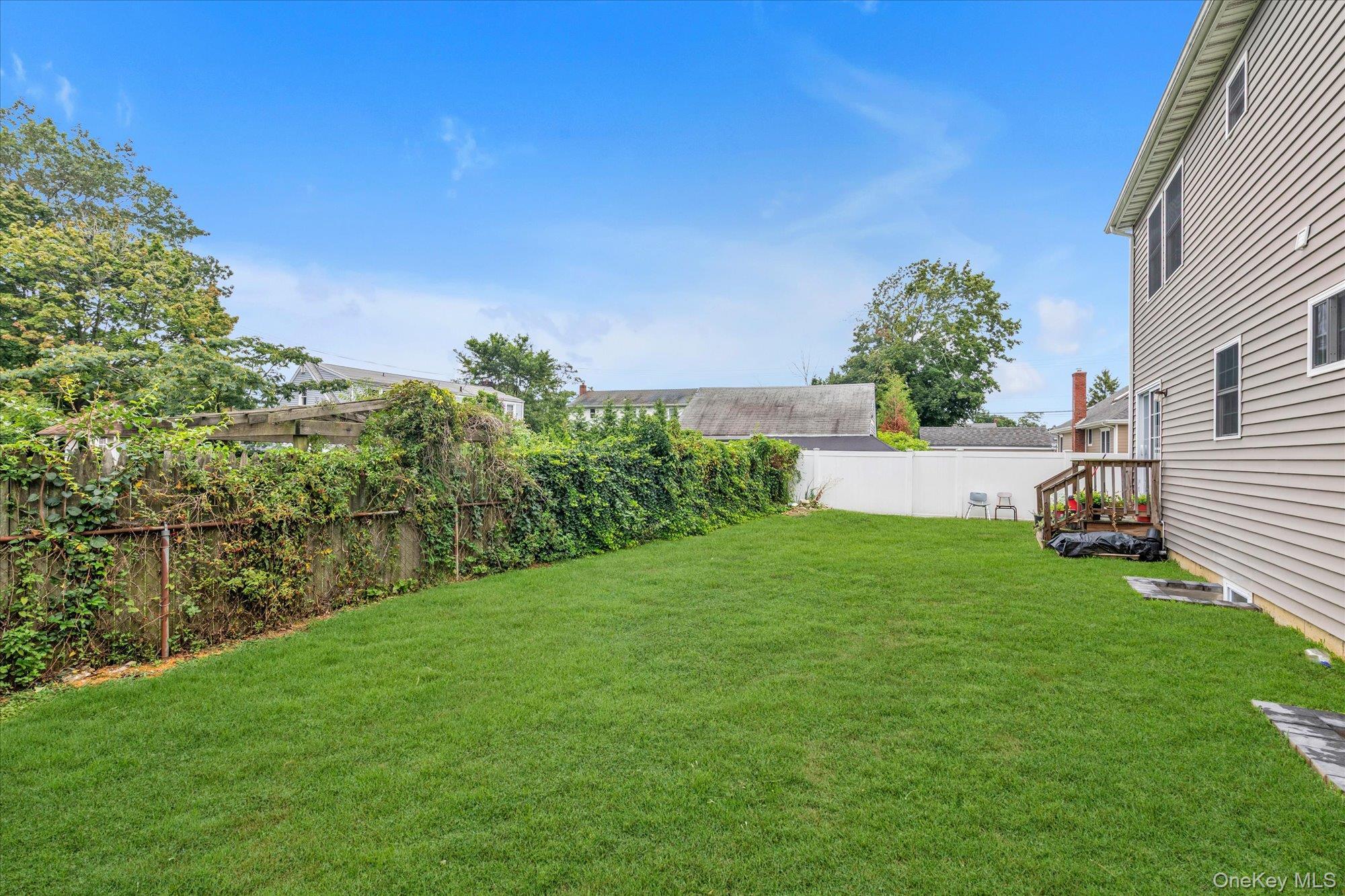 Single Family Belmont Court Suffolk County, NY 11701, MLS-1049652-18