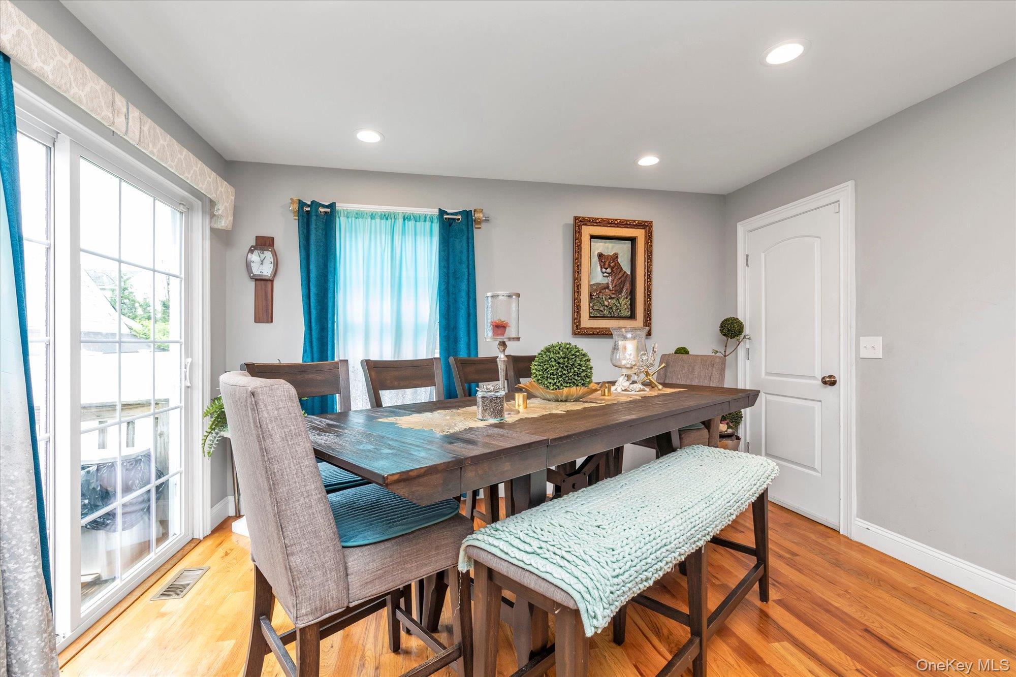 Single Family Belmont Court Suffolk County, NY 11701, MLS-1049652-9