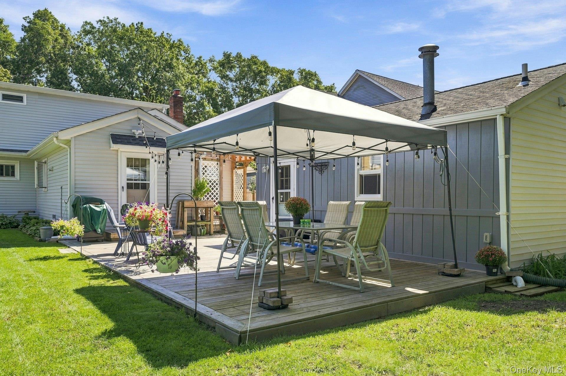 Single Family Sandra Avenue Suffolk County, NY 11795, MLS-1049682-33
