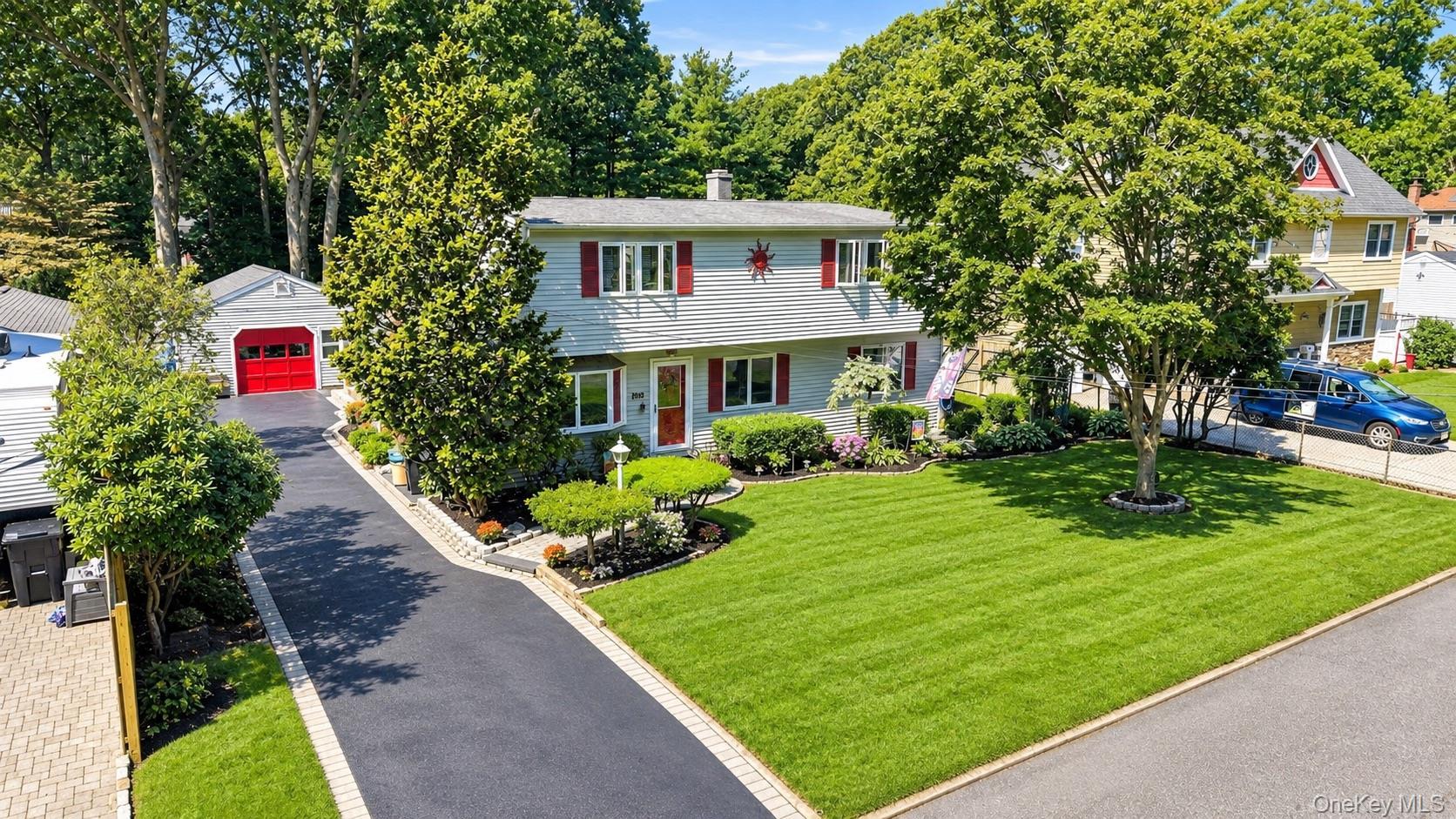 Single Family Sandra Avenue Suffolk County, NY 11795, MLS-1049682-38