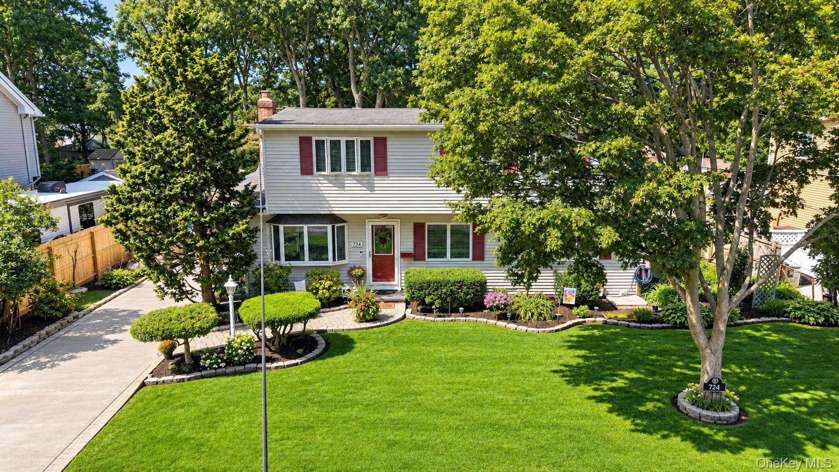 Single Family Sandra Avenue Suffolk County, NY 11795, MLS-1049682-41